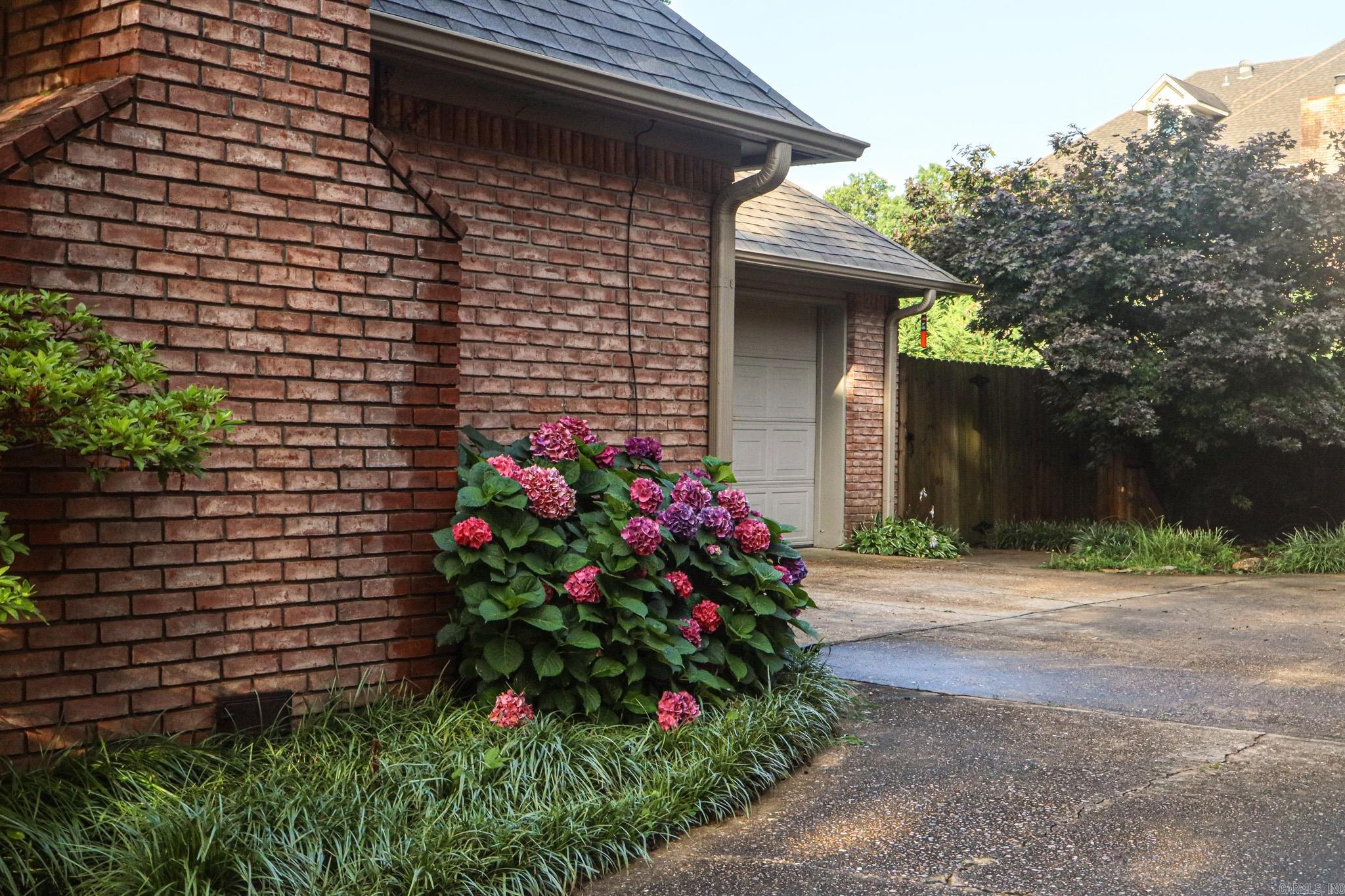 WOODSPRINGS ESTATES - Residential