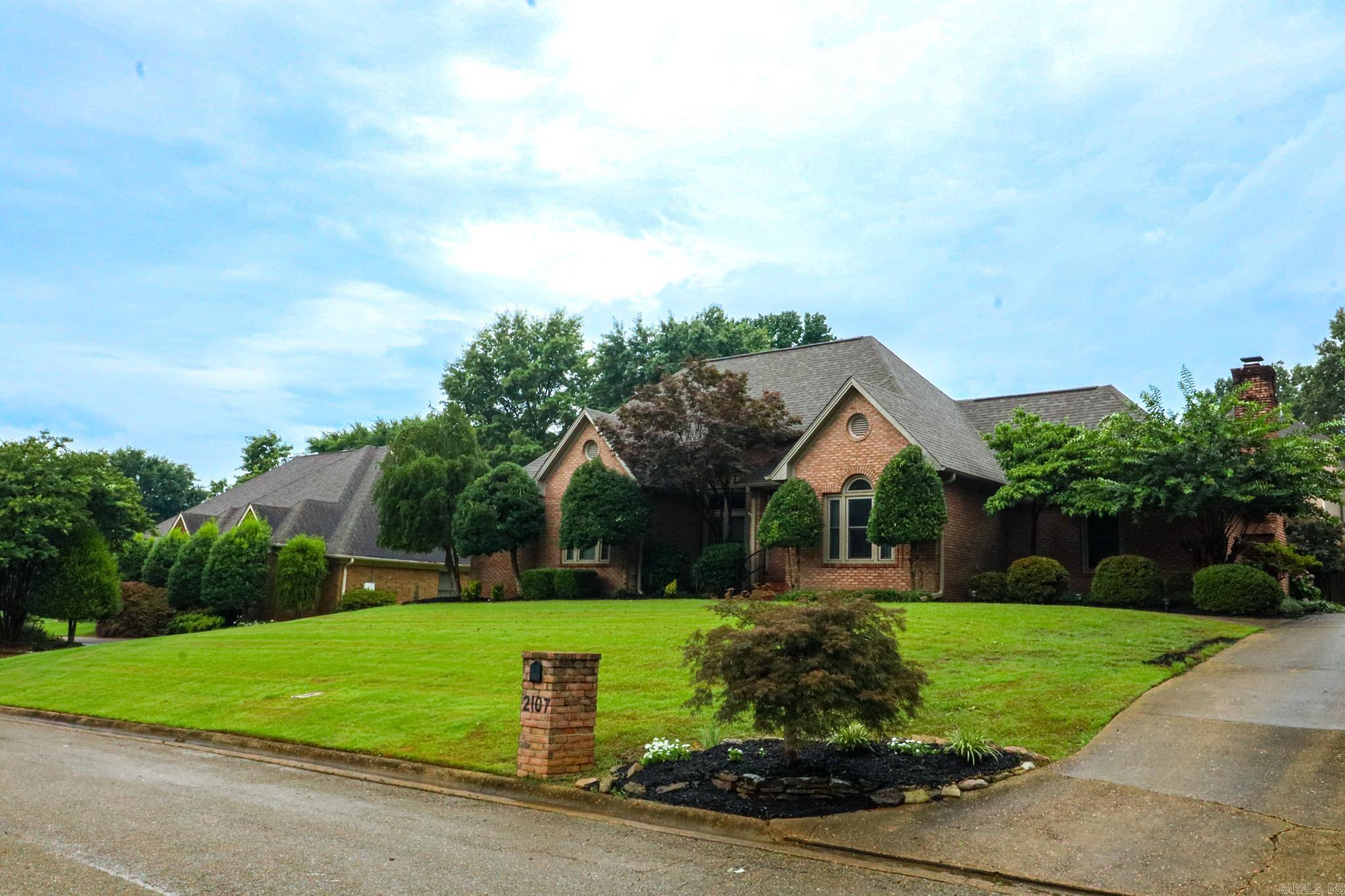 WOODSPRINGS ESTATES - Residential