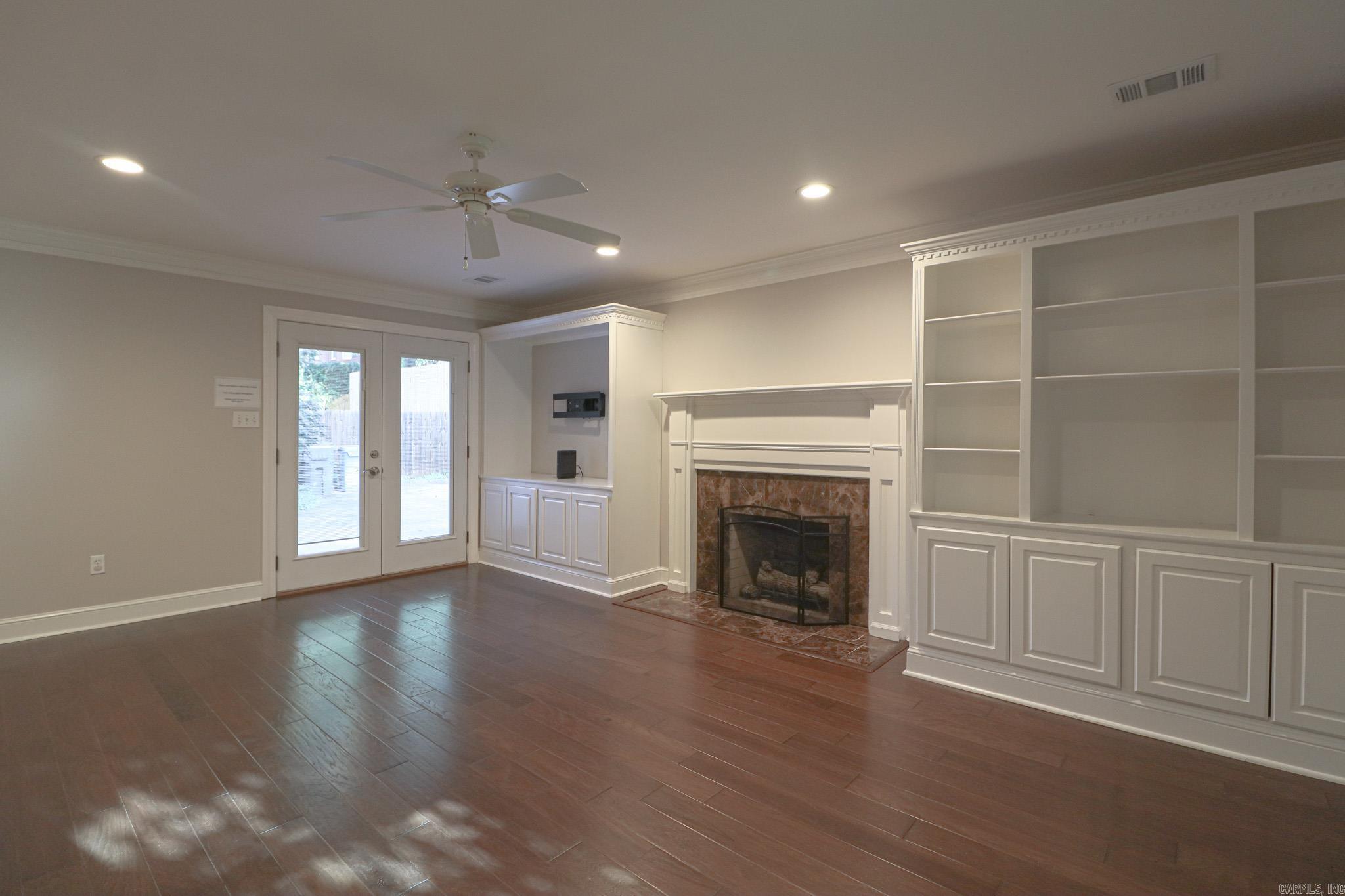 WOODSPRINGS ESTATES - Residential