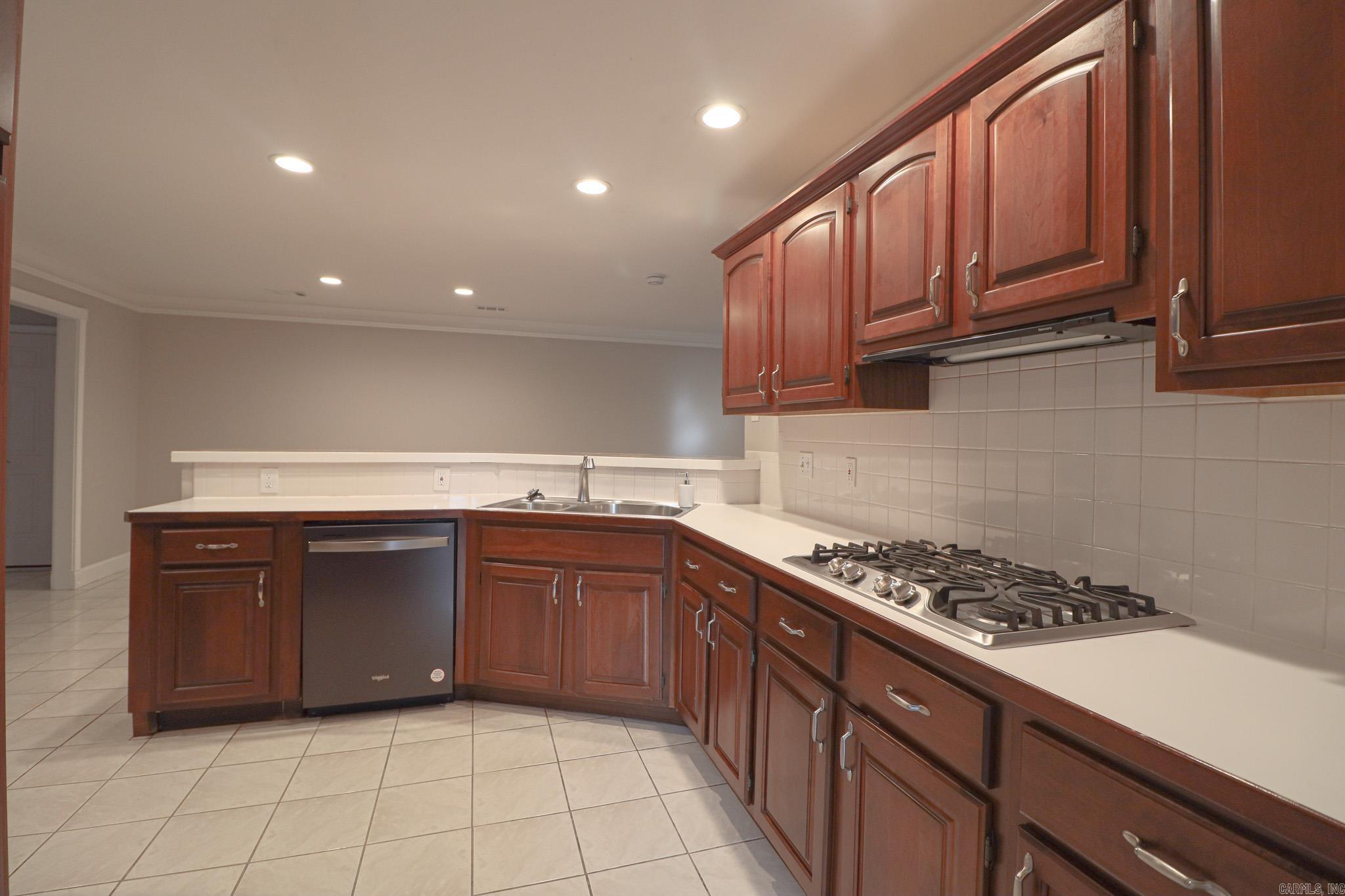 WOODSPRINGS ESTATES - Residential