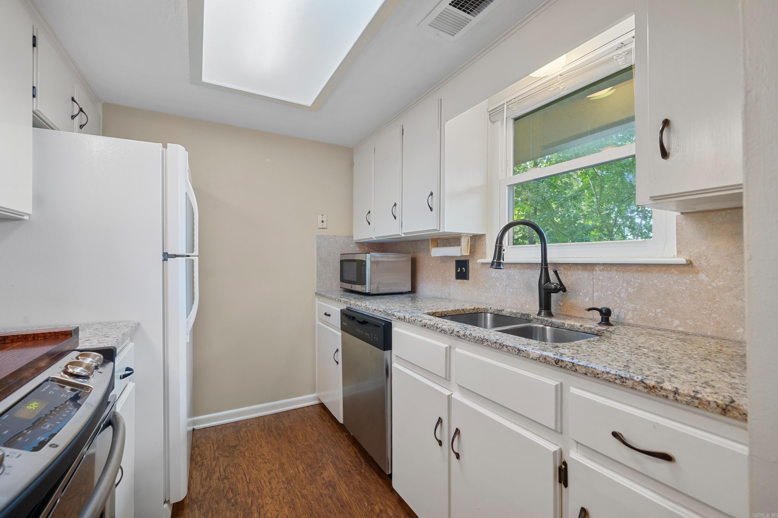 SUNSET COVE HPR - Residential