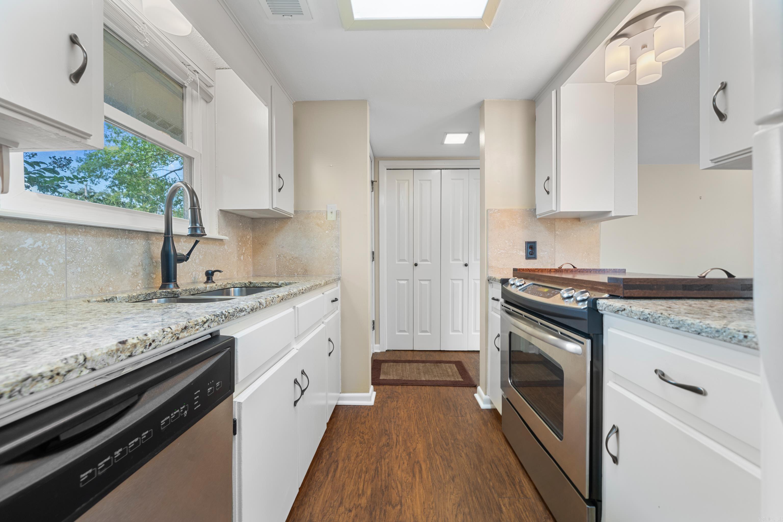 SUNSET COVE HPR - Residential