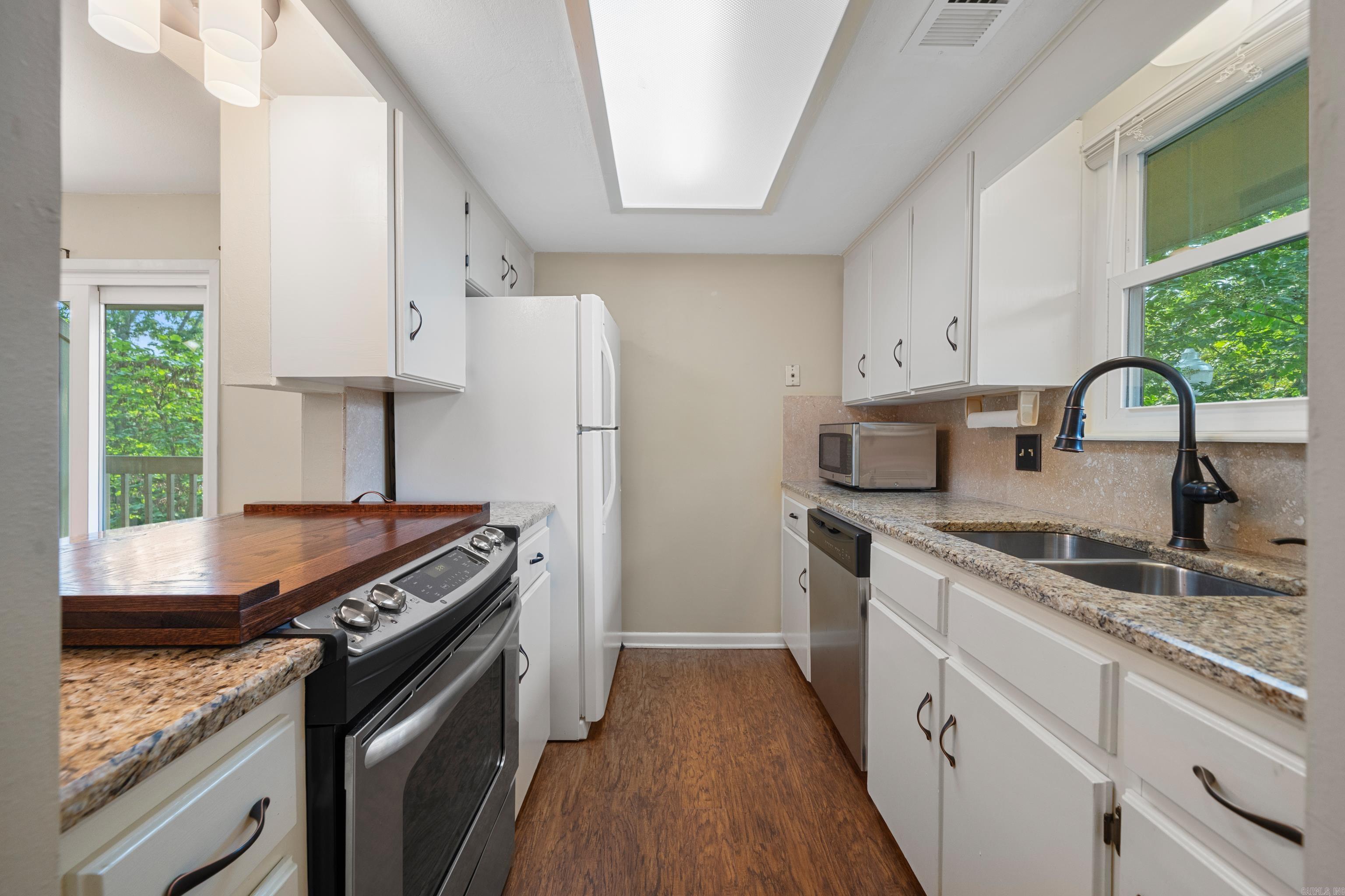 SUNSET COVE HPR - Residential