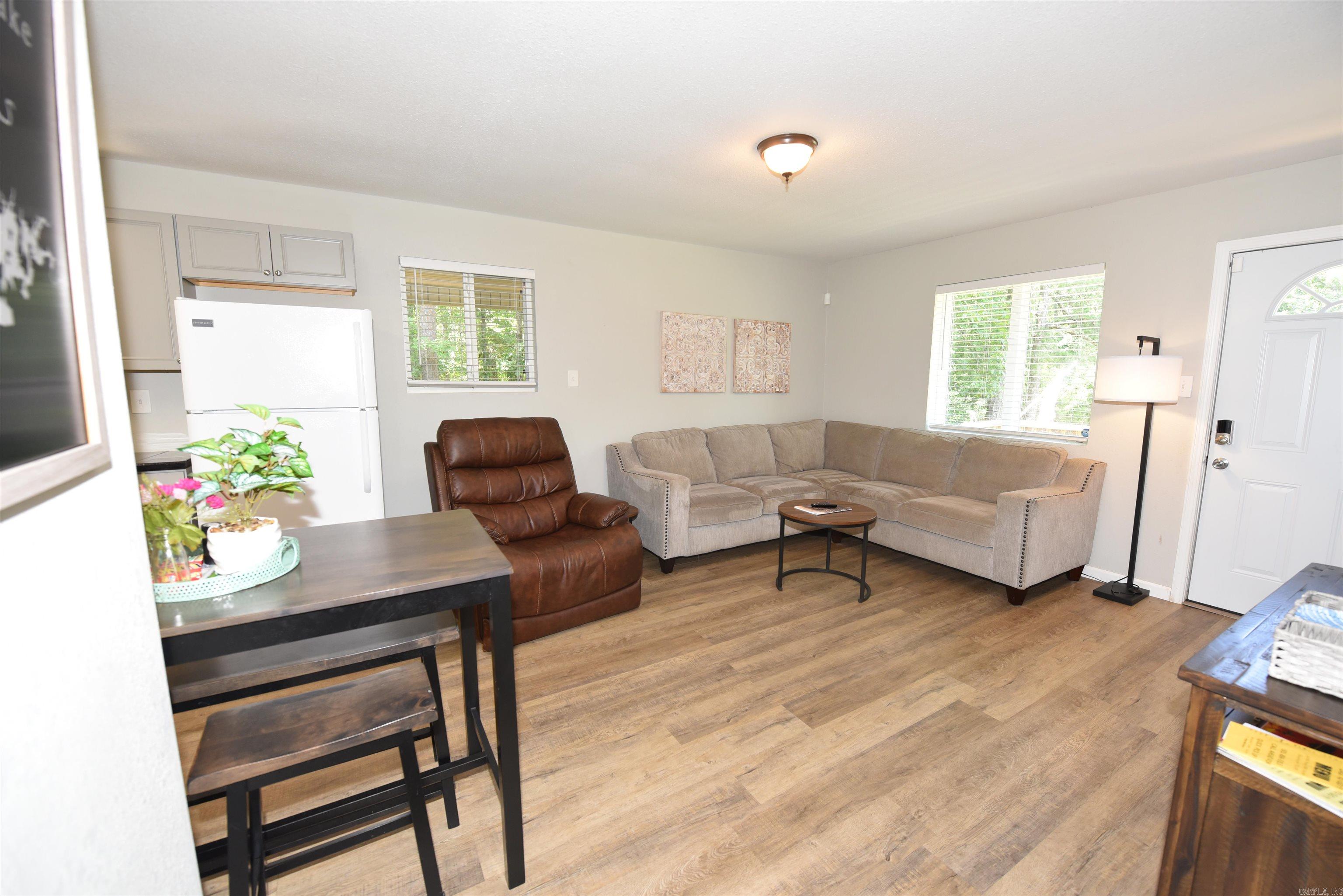 LAKEVIEW - Residential