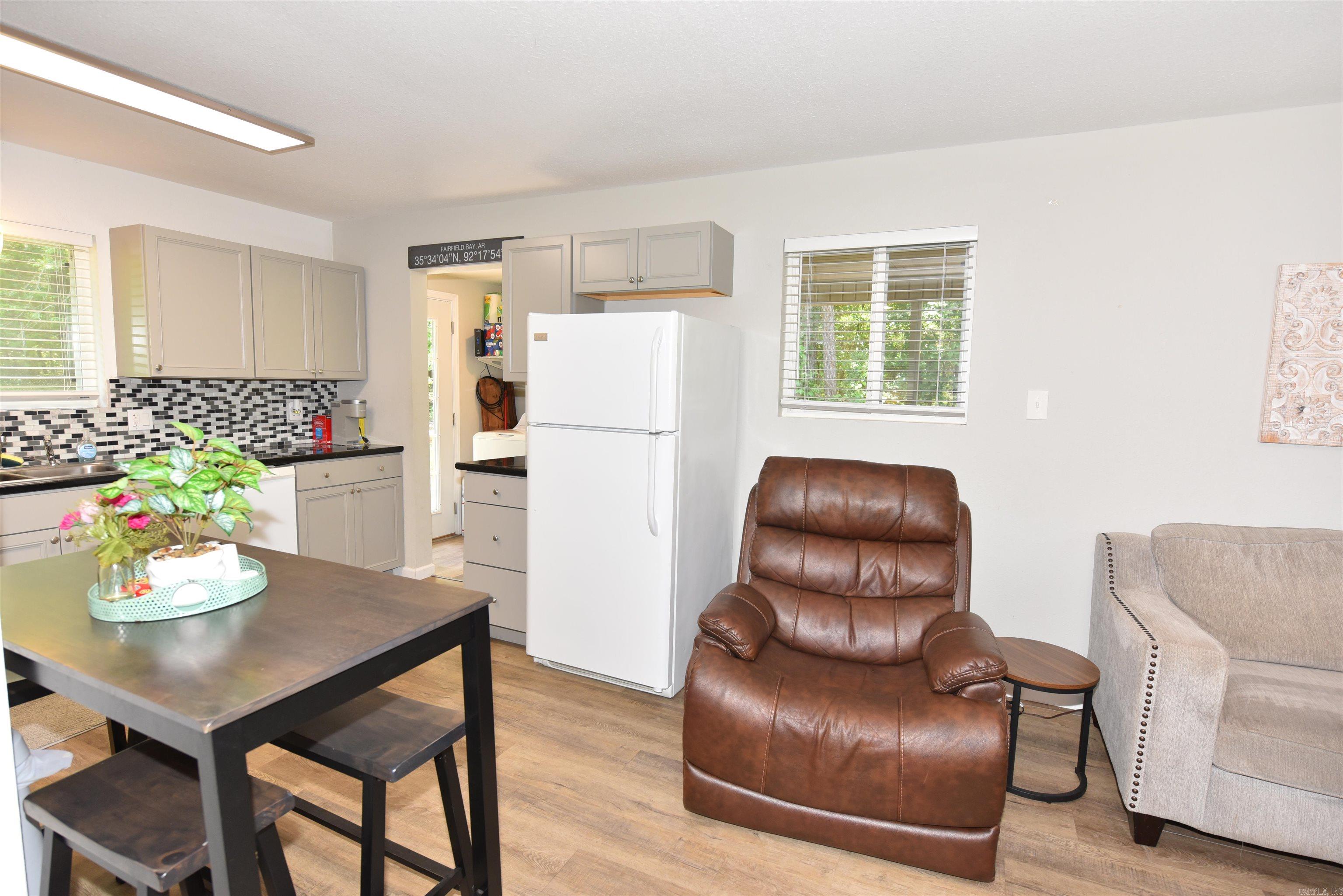 LAKEVIEW - Residential