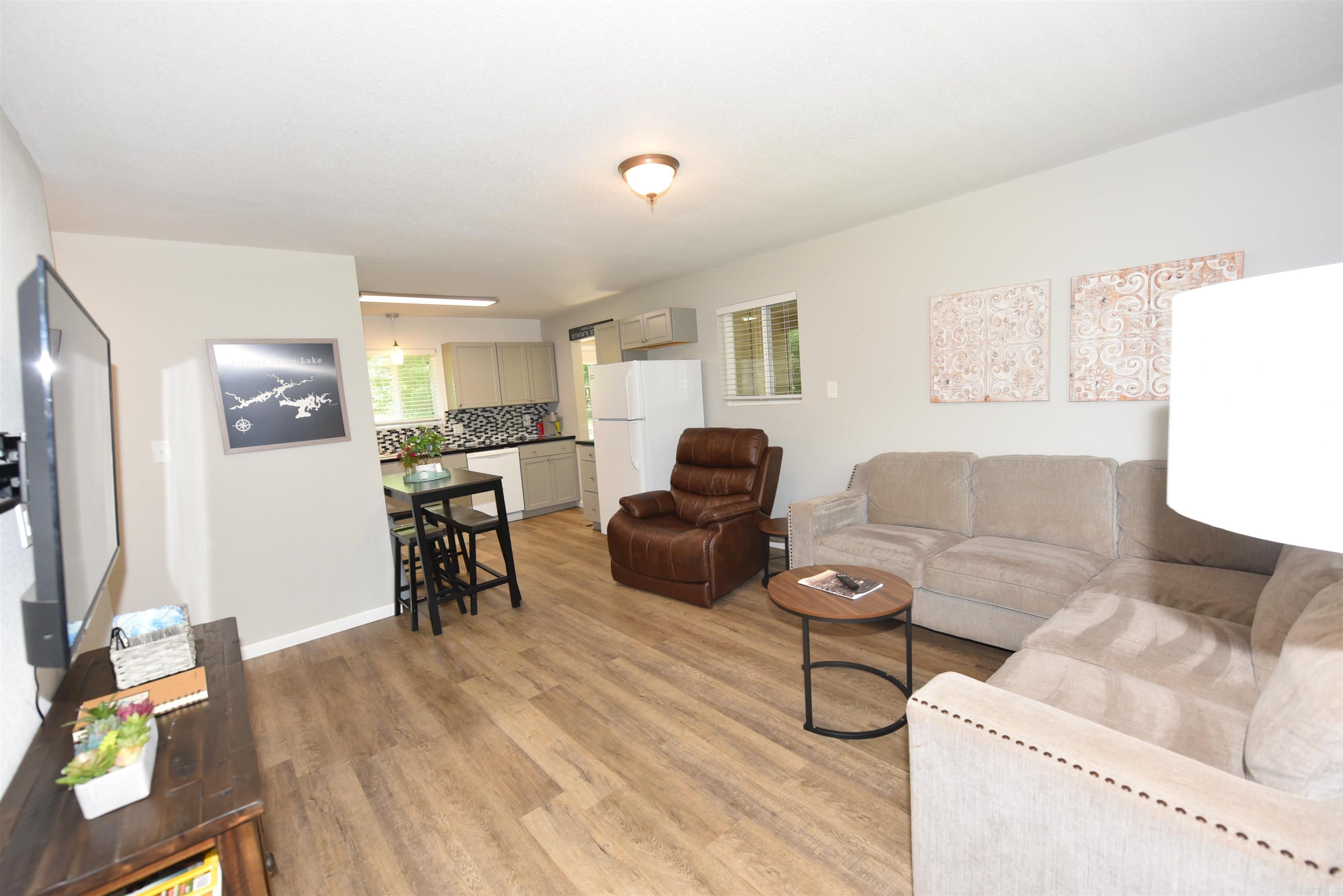 LAKEVIEW - Residential