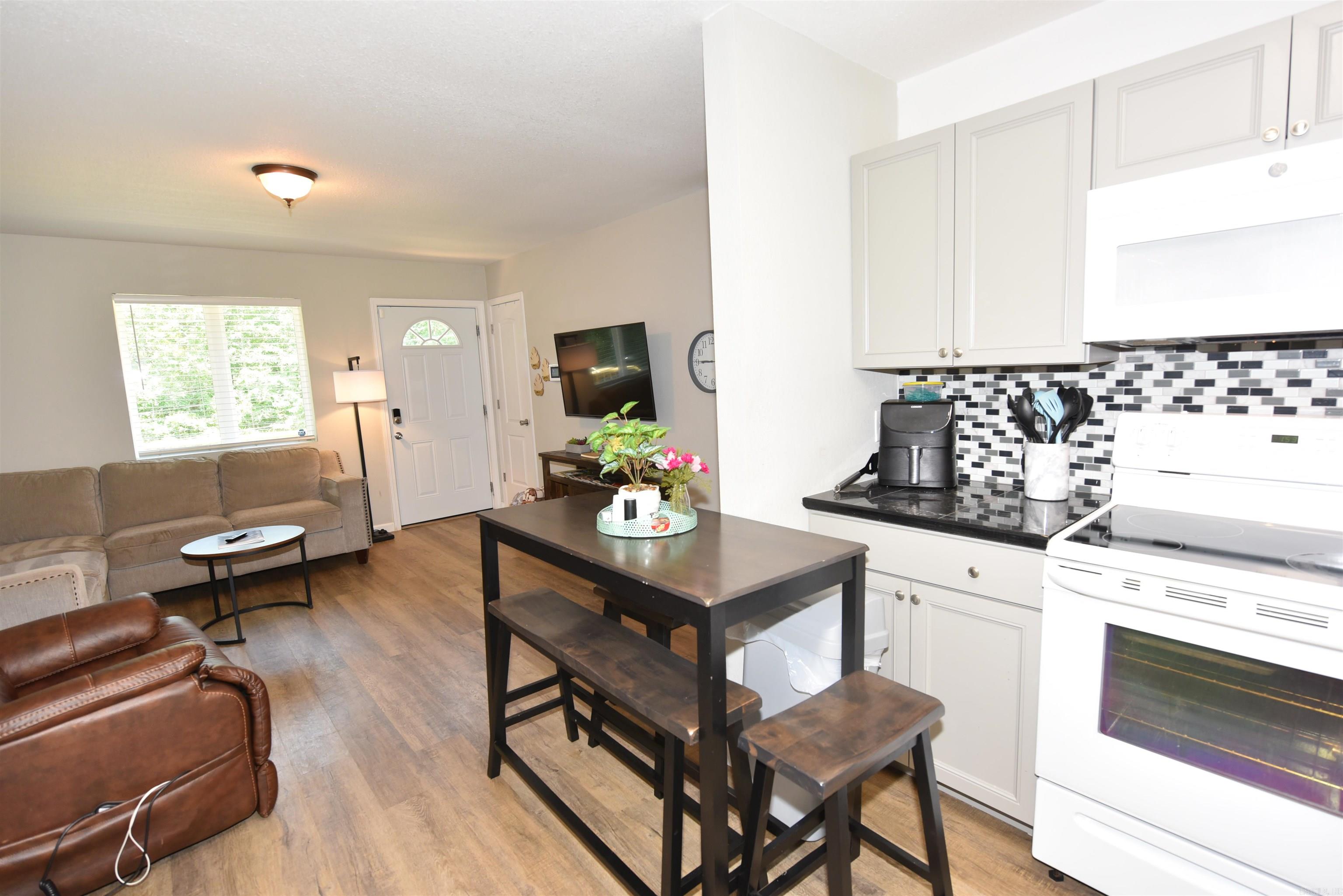 LAKEVIEW - Residential