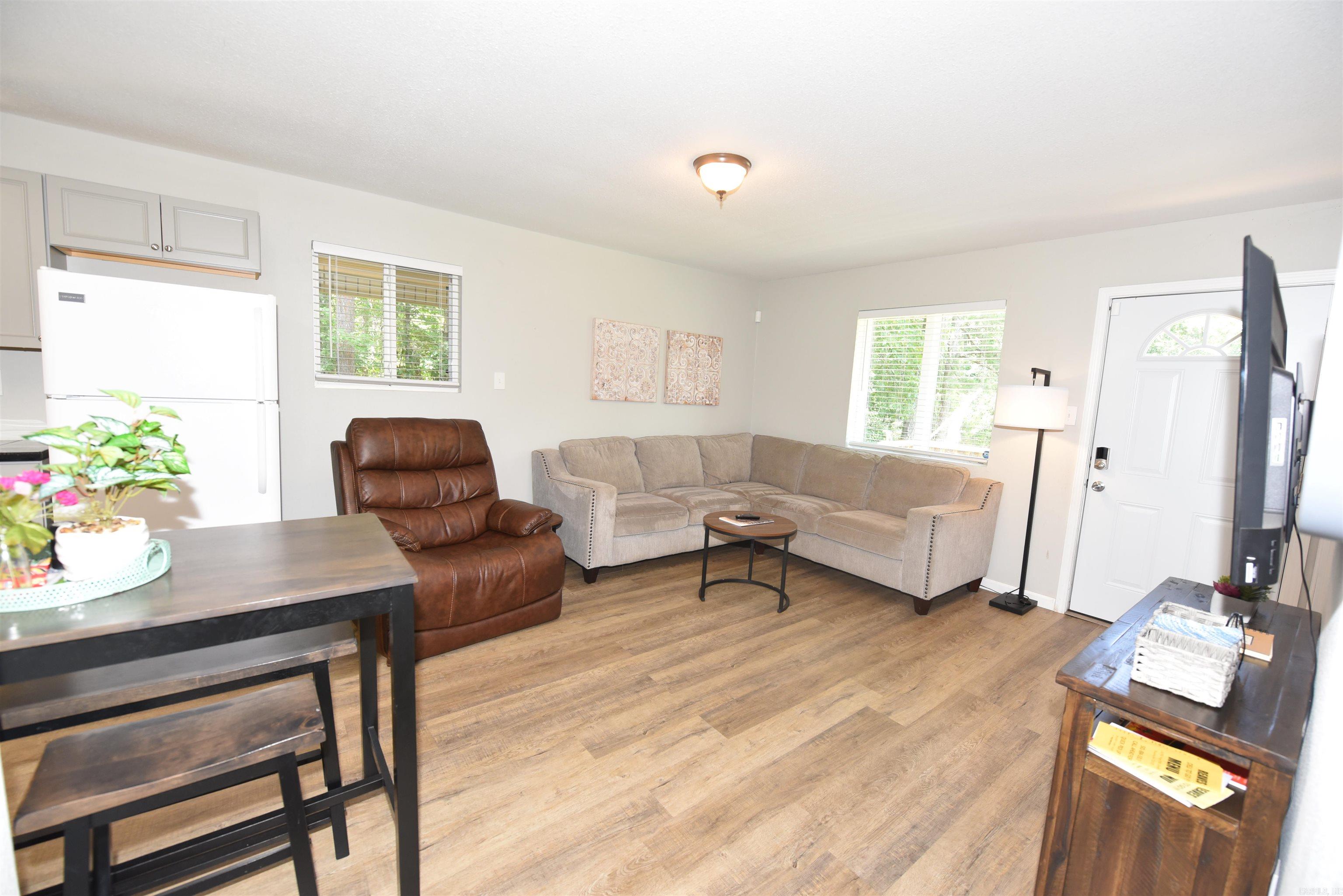 LAKEVIEW - Residential