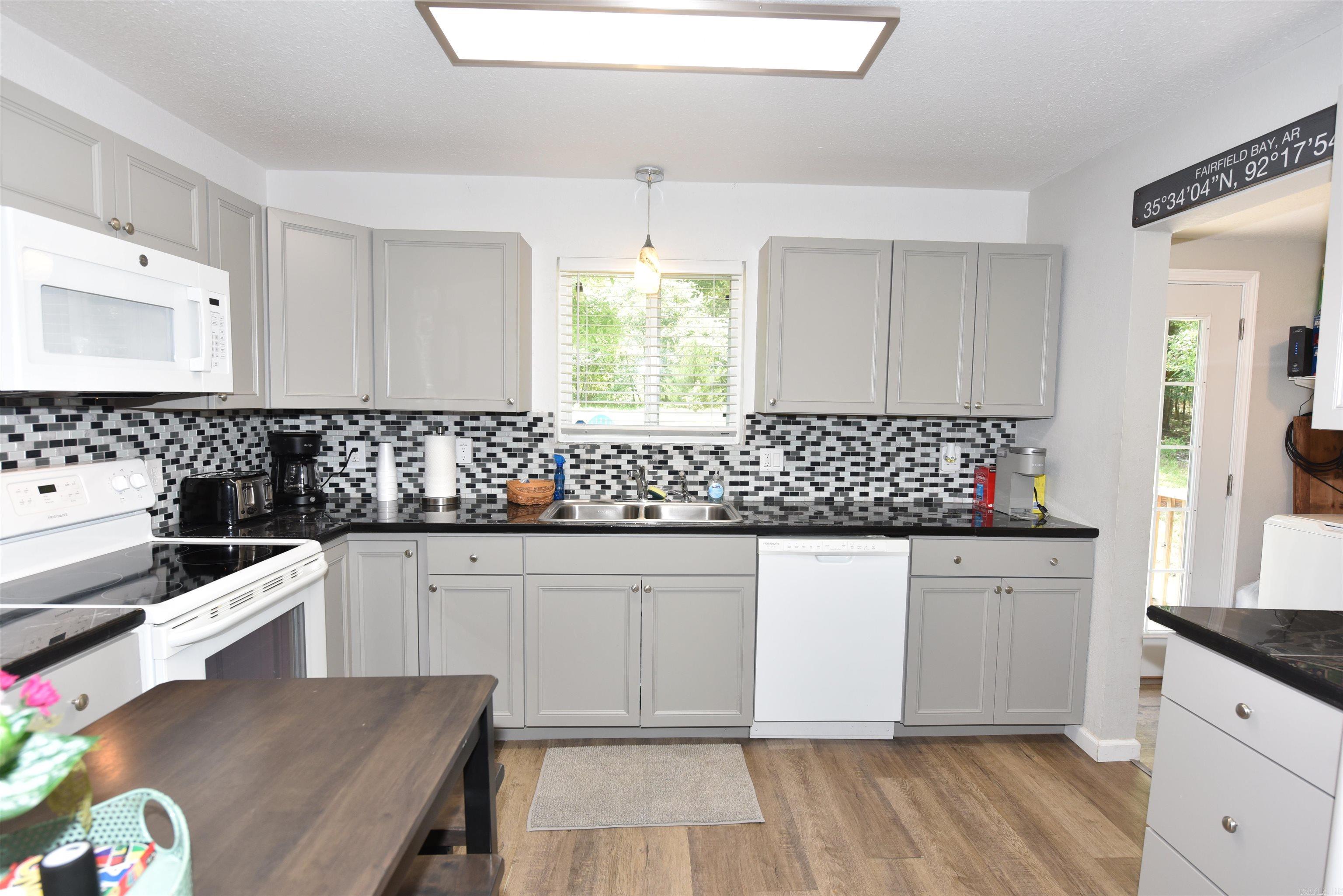 LAKEVIEW - Residential