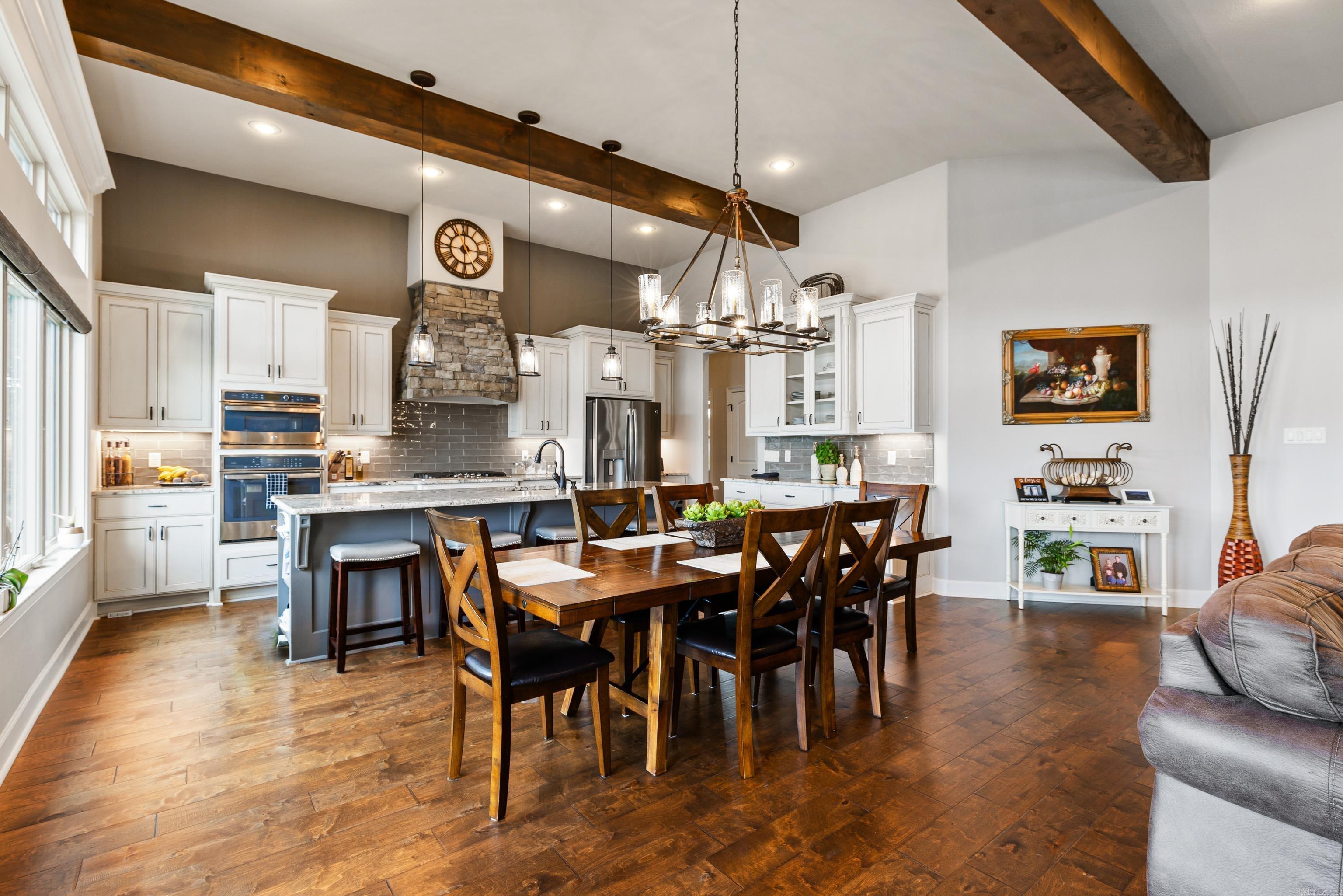 NORTH SHORE @ HURRICANE LAKE EST - Residential