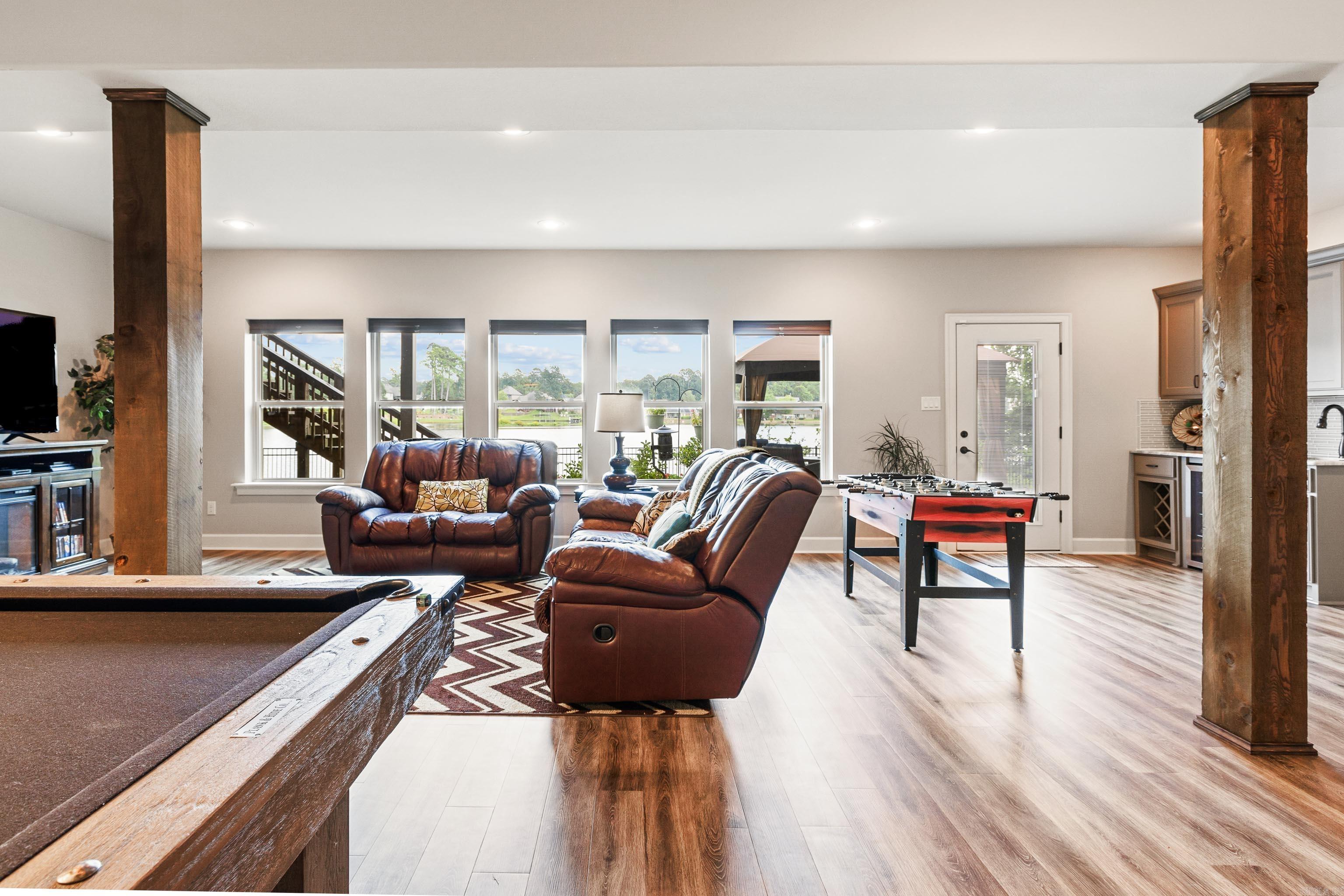 NORTH SHORE @ HURRICANE LAKE EST - Residential