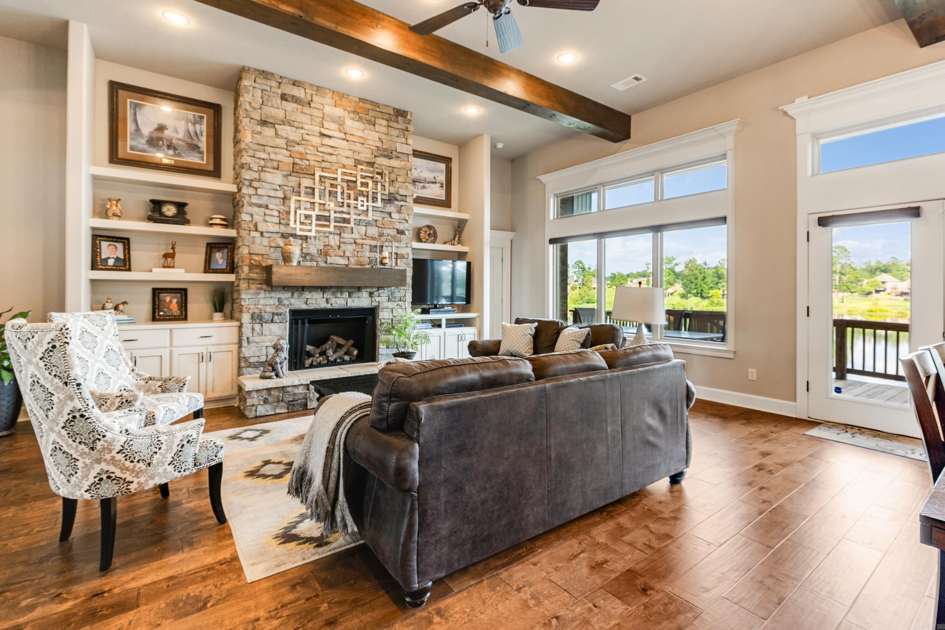 NORTH SHORE @ HURRICANE LAKE EST - Residential