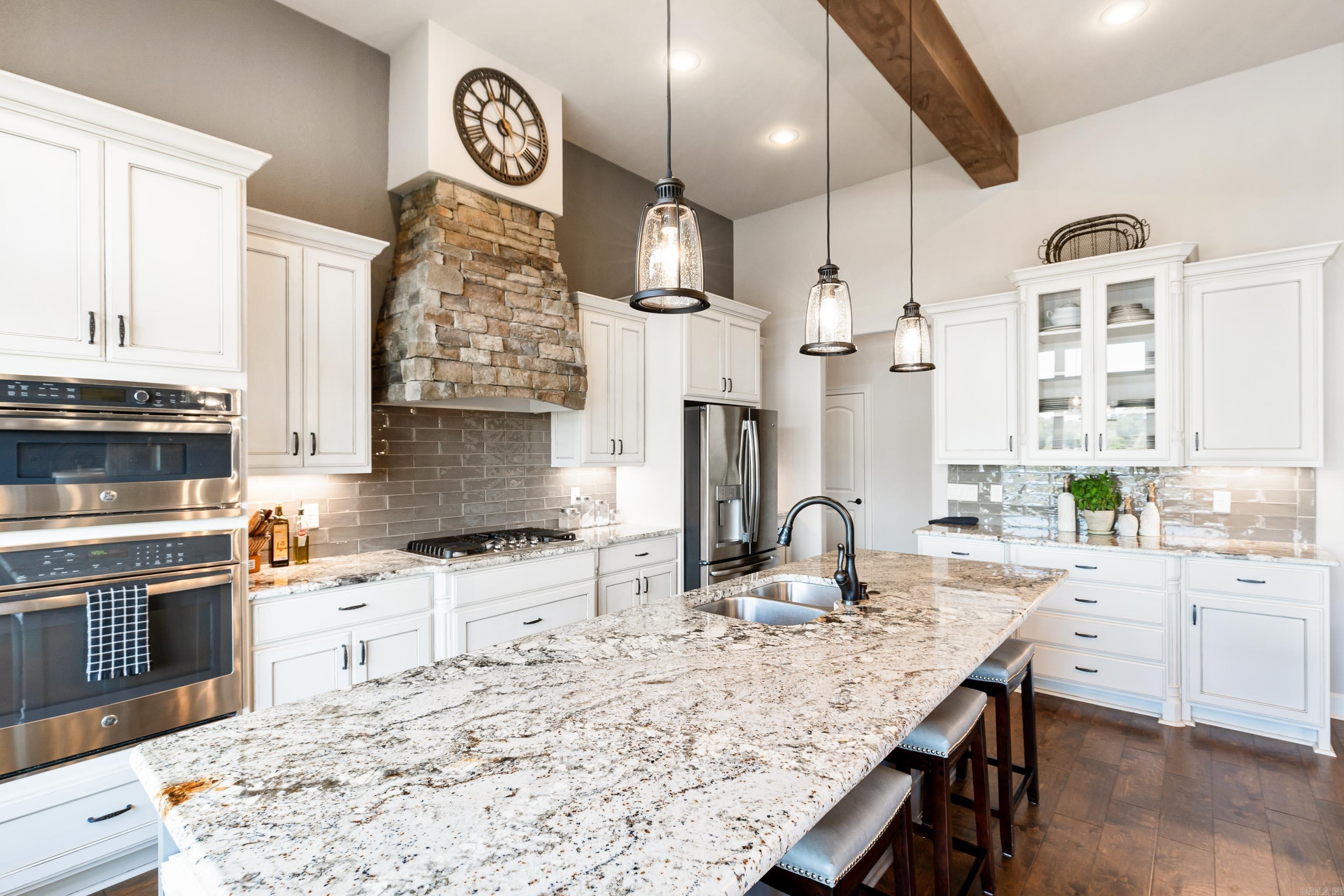 NORTH SHORE @ HURRICANE LAKE EST - Residential