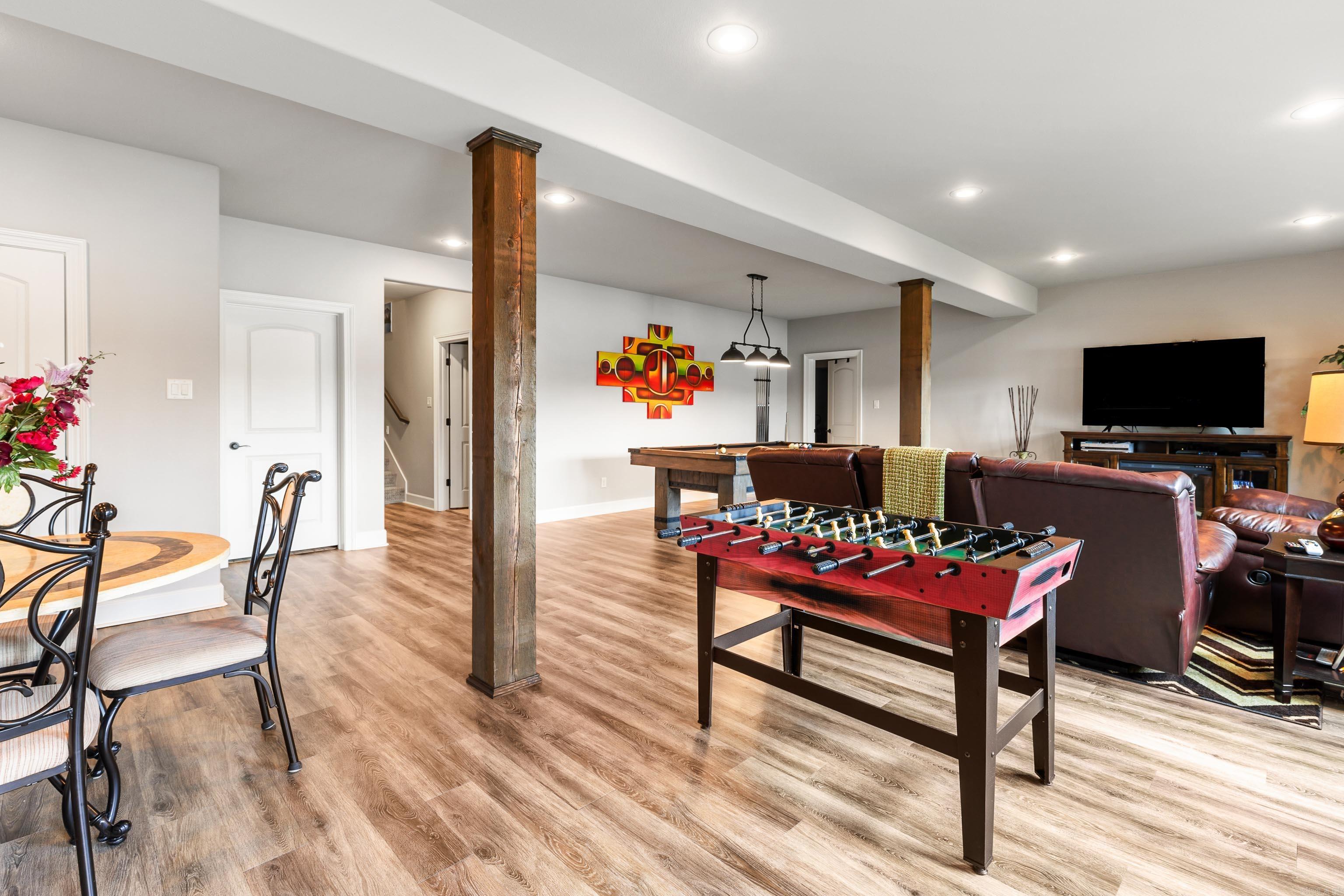 NORTH SHORE @ HURRICANE LAKE EST - Residential