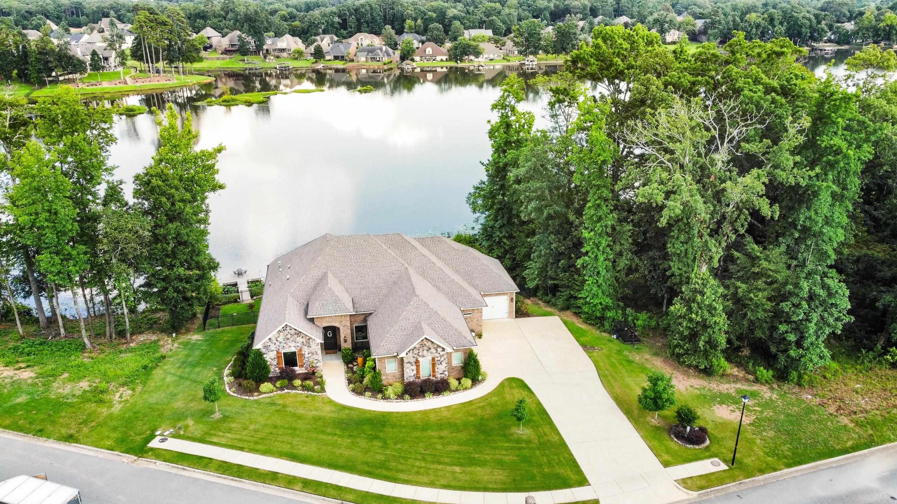 NORTH SHORE @ HURRICANE LAKE EST - Residential