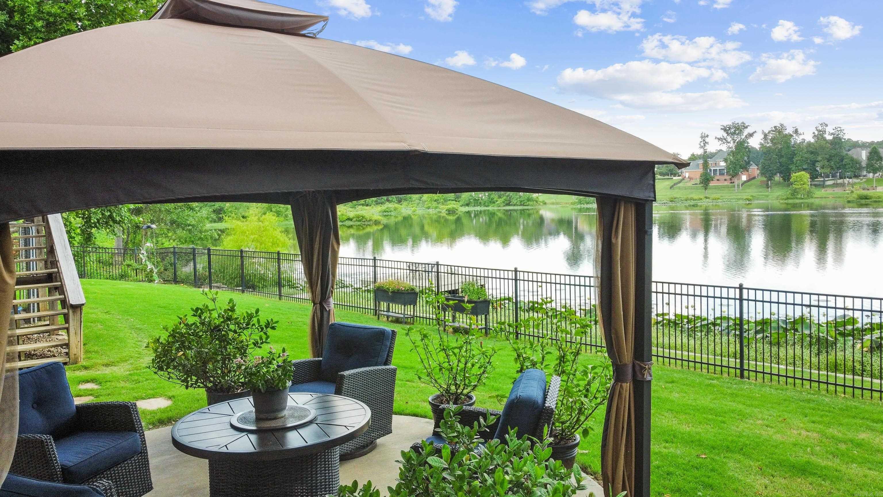 NORTH SHORE @ HURRICANE LAKE EST - Residential