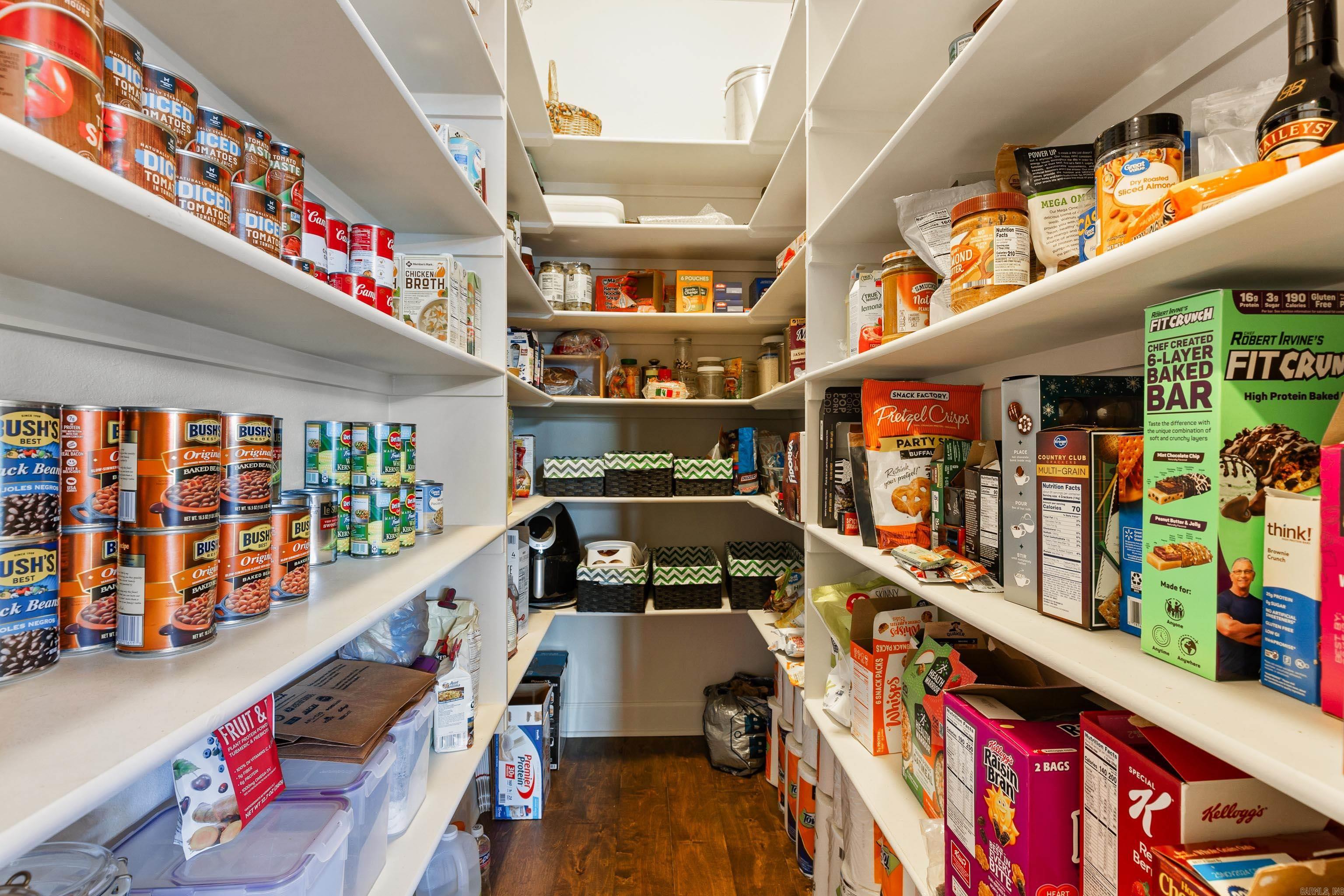 NORTH SHORE @ HURRICANE LAKE EST - Residential