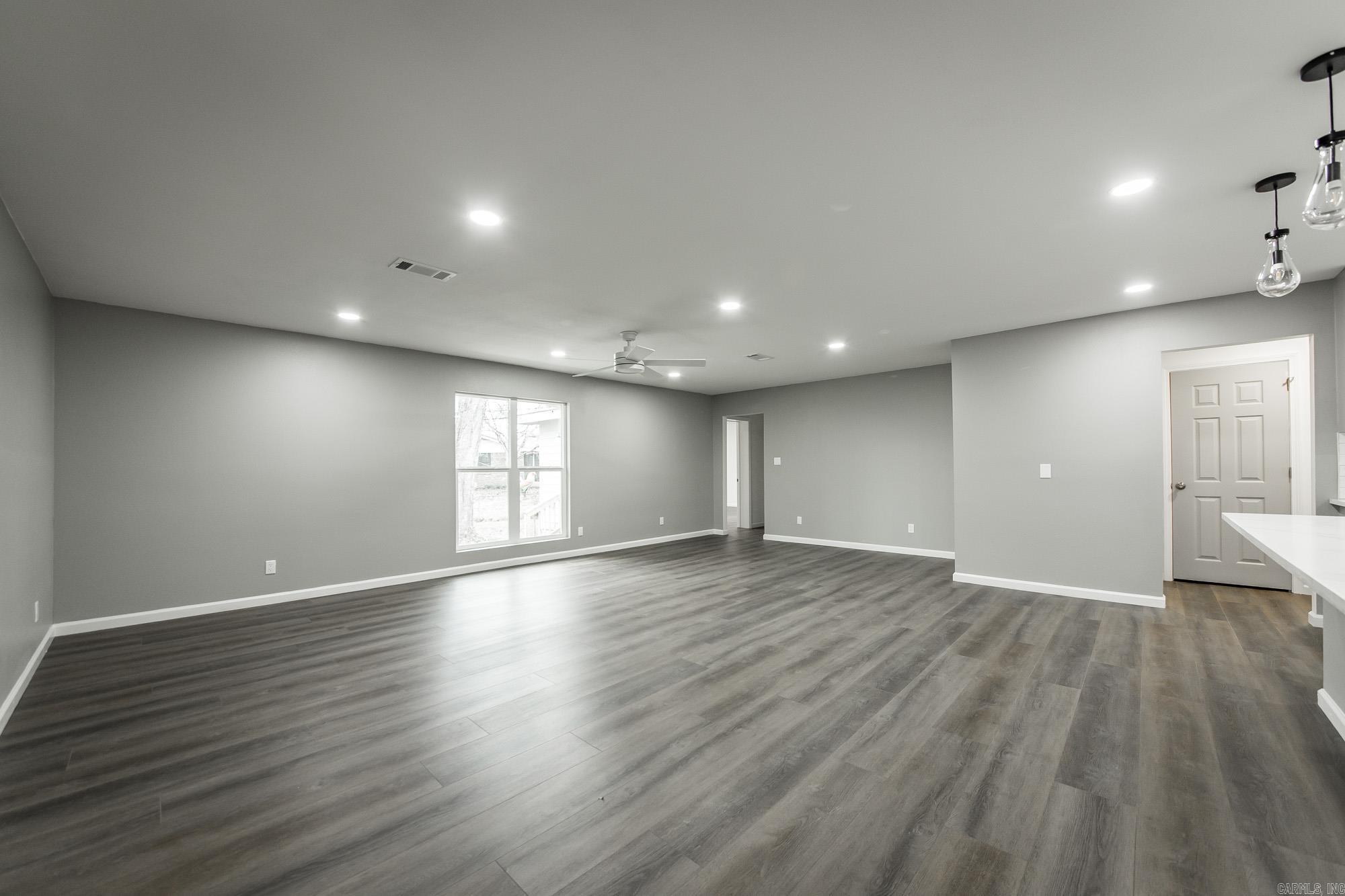 INDIANHEAD LAKES EST - Residential