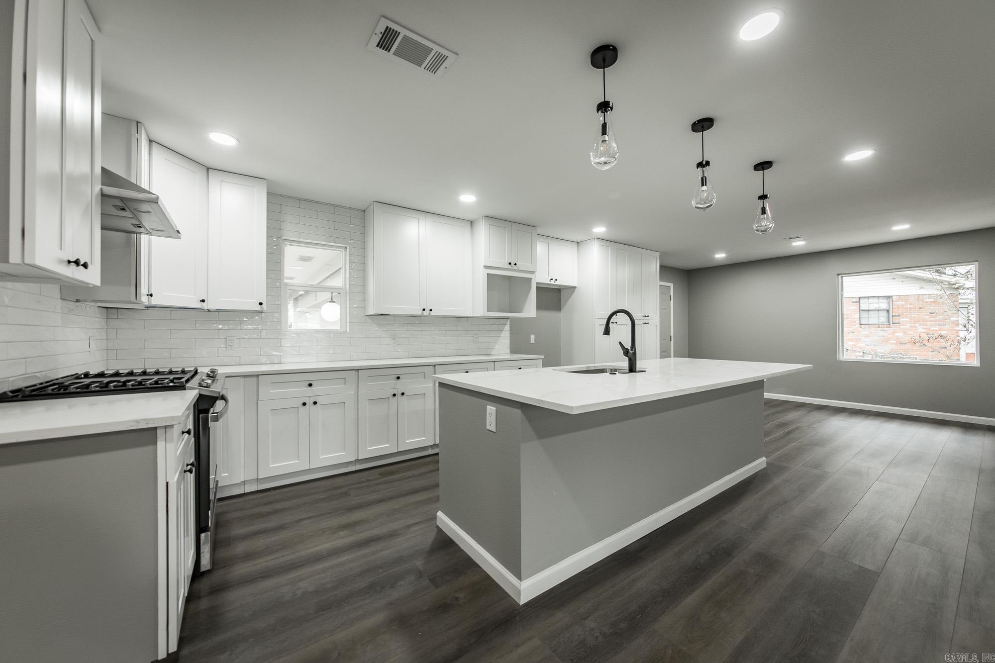 INDIANHEAD LAKES EST - Residential