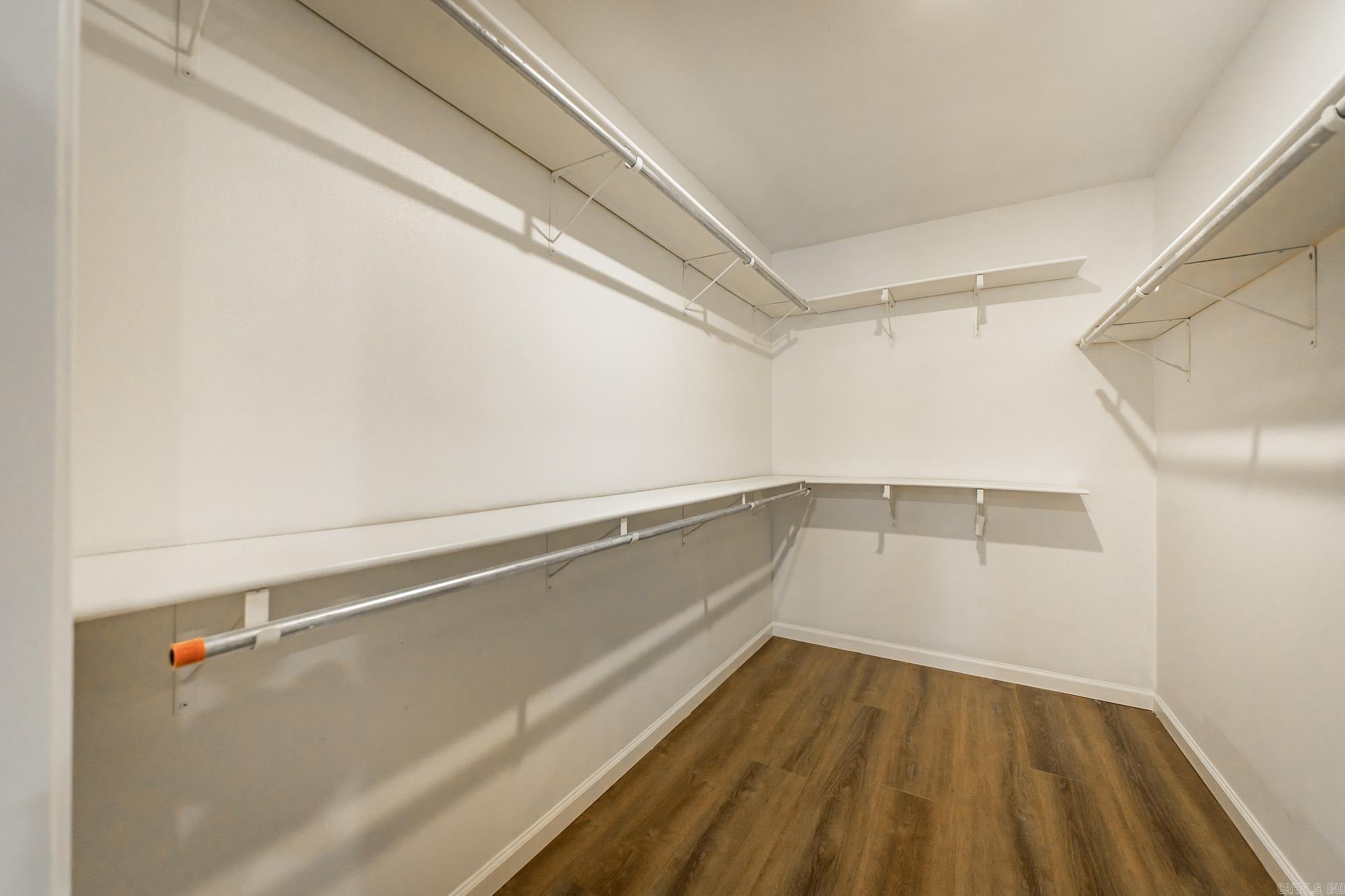 INDIANHEAD LAKES EST - Residential