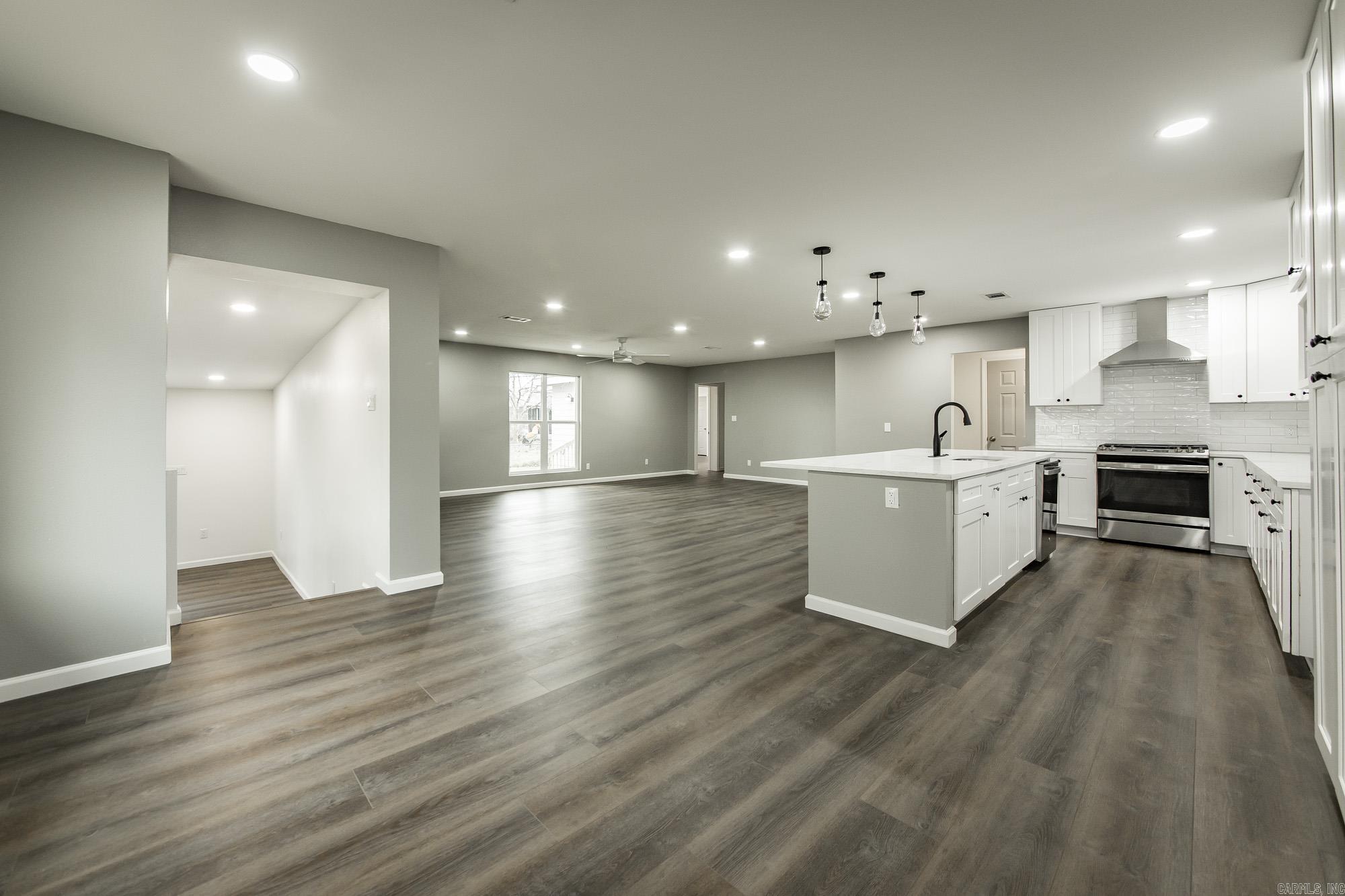 INDIANHEAD LAKES EST - Residential