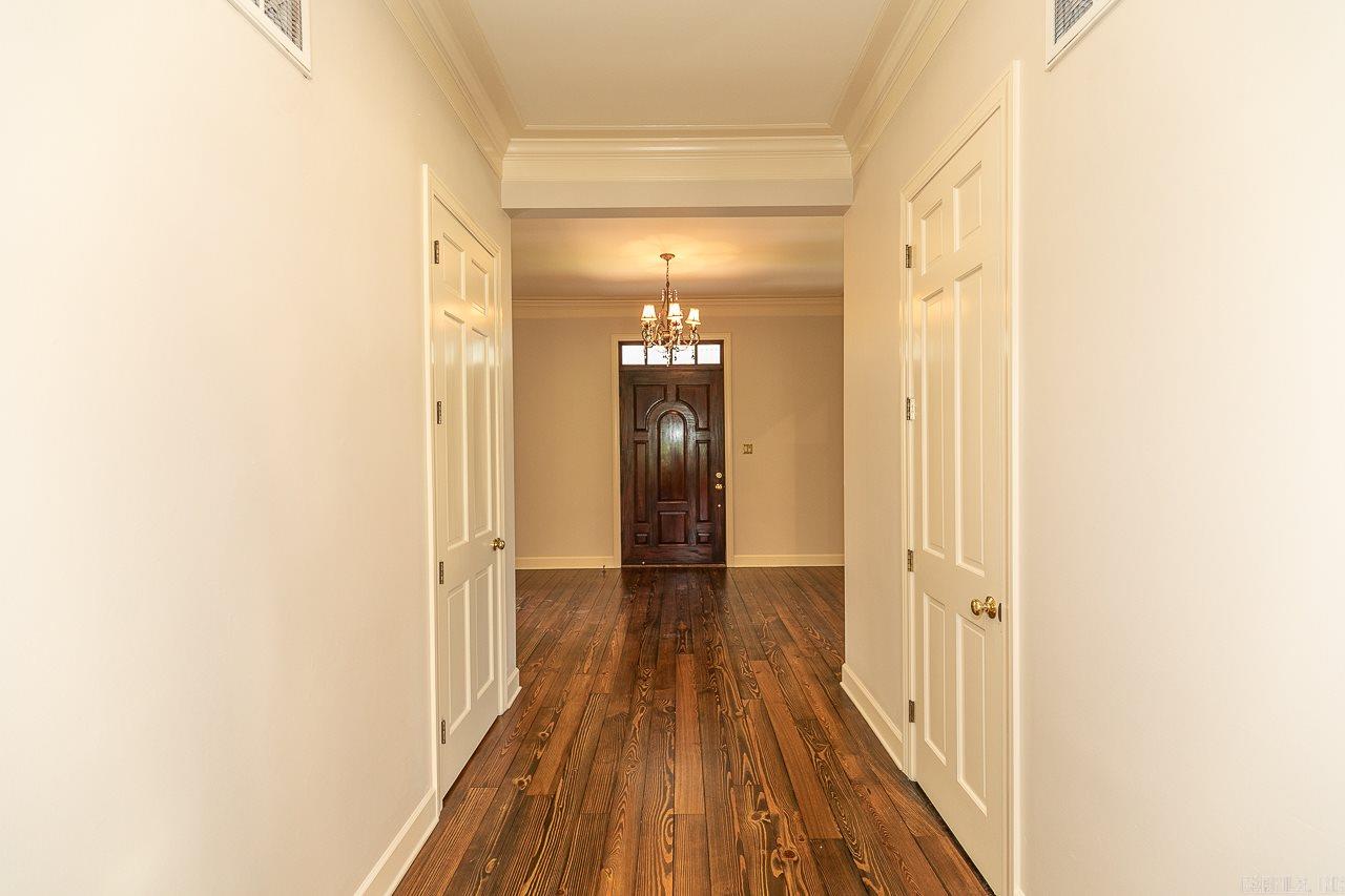 CHENAL VALLEY CHENAL CIRCLE - Residential
