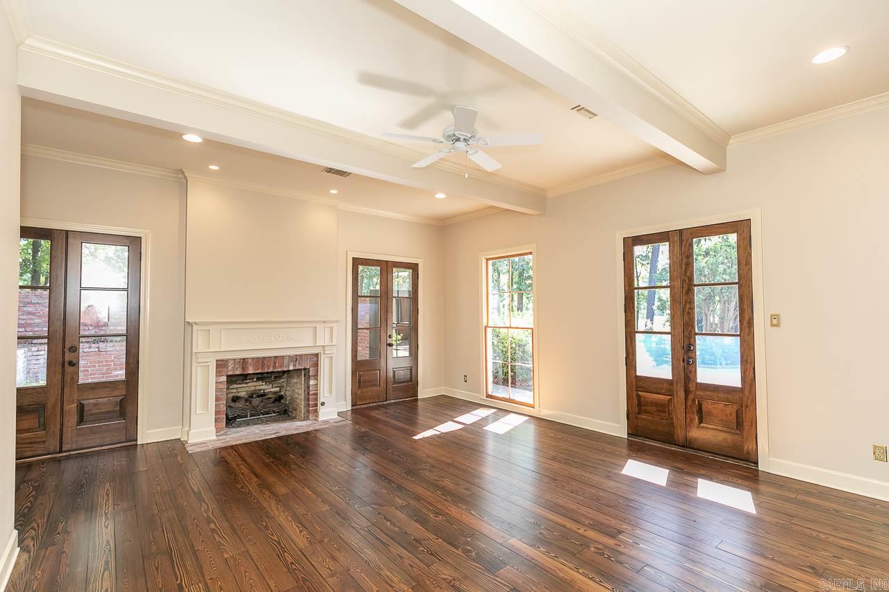 CHENAL VALLEY CHENAL CIRCLE - Residential
