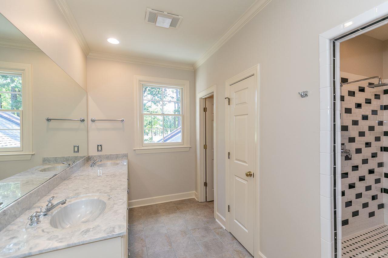 CHENAL VALLEY CHENAL CIRCLE - Residential