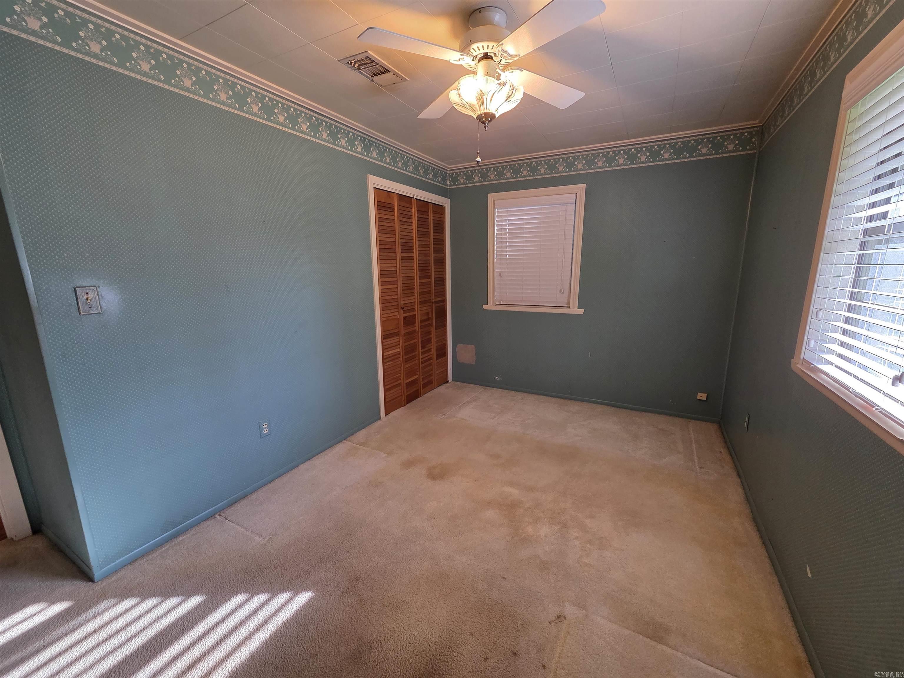 GREEN MEADOWS - Residential