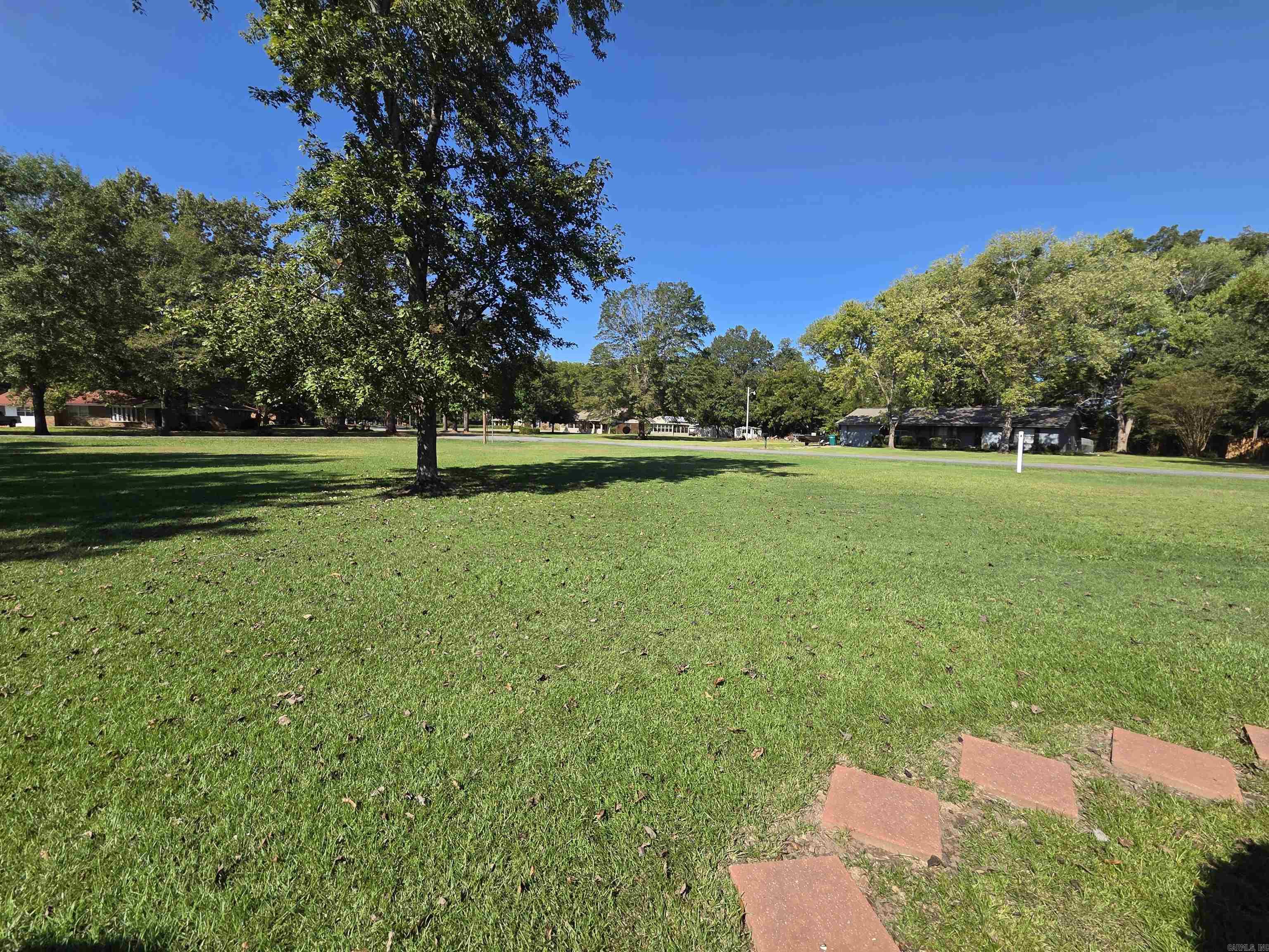 GREEN MEADOWS - Residential