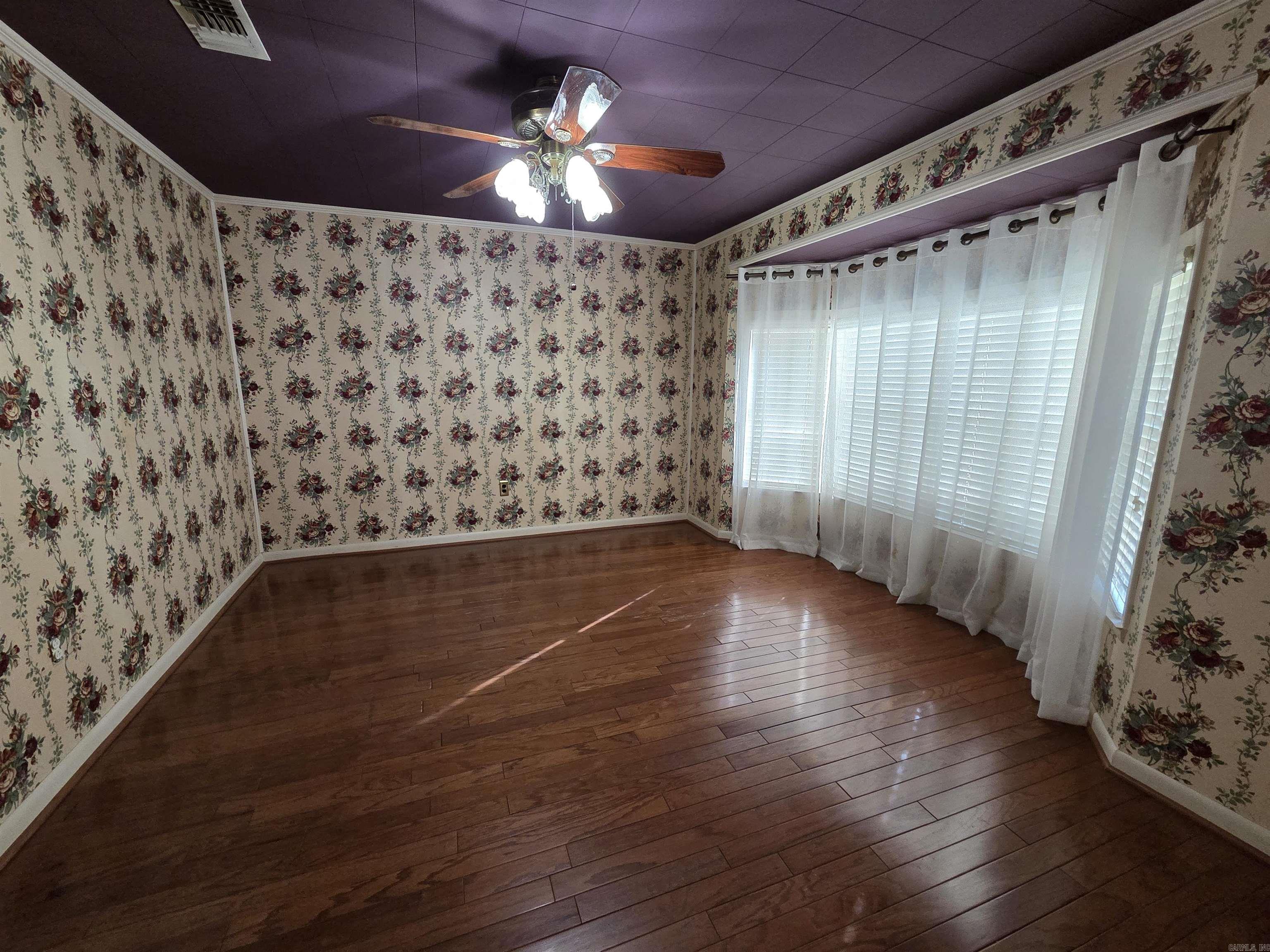 GREEN MEADOWS - Residential