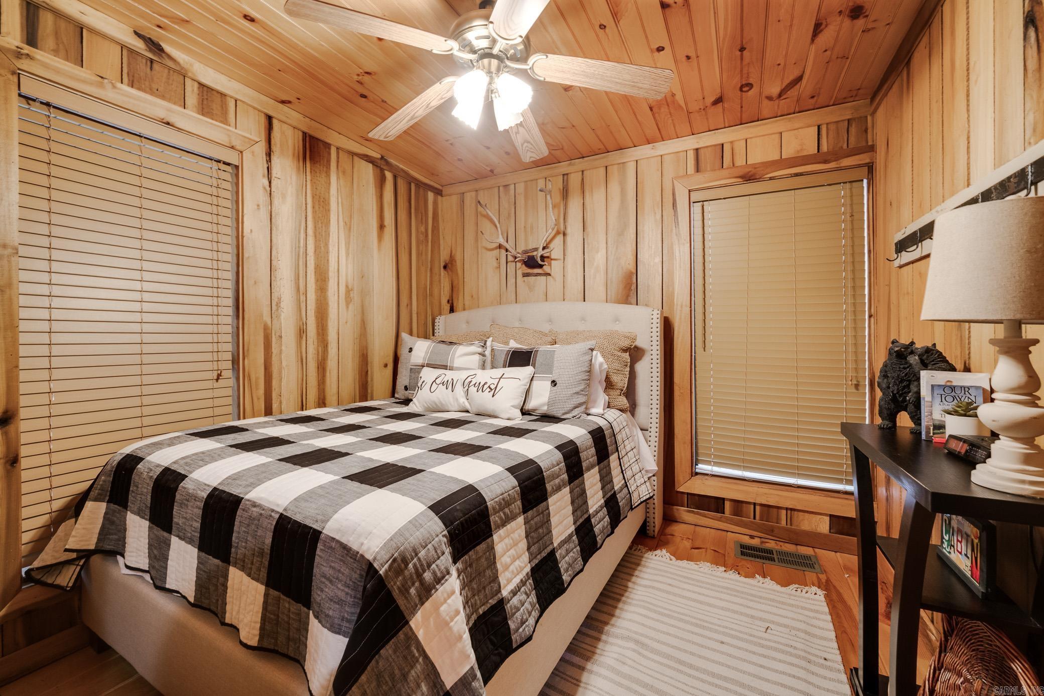 TIMBER LAKE - Residential