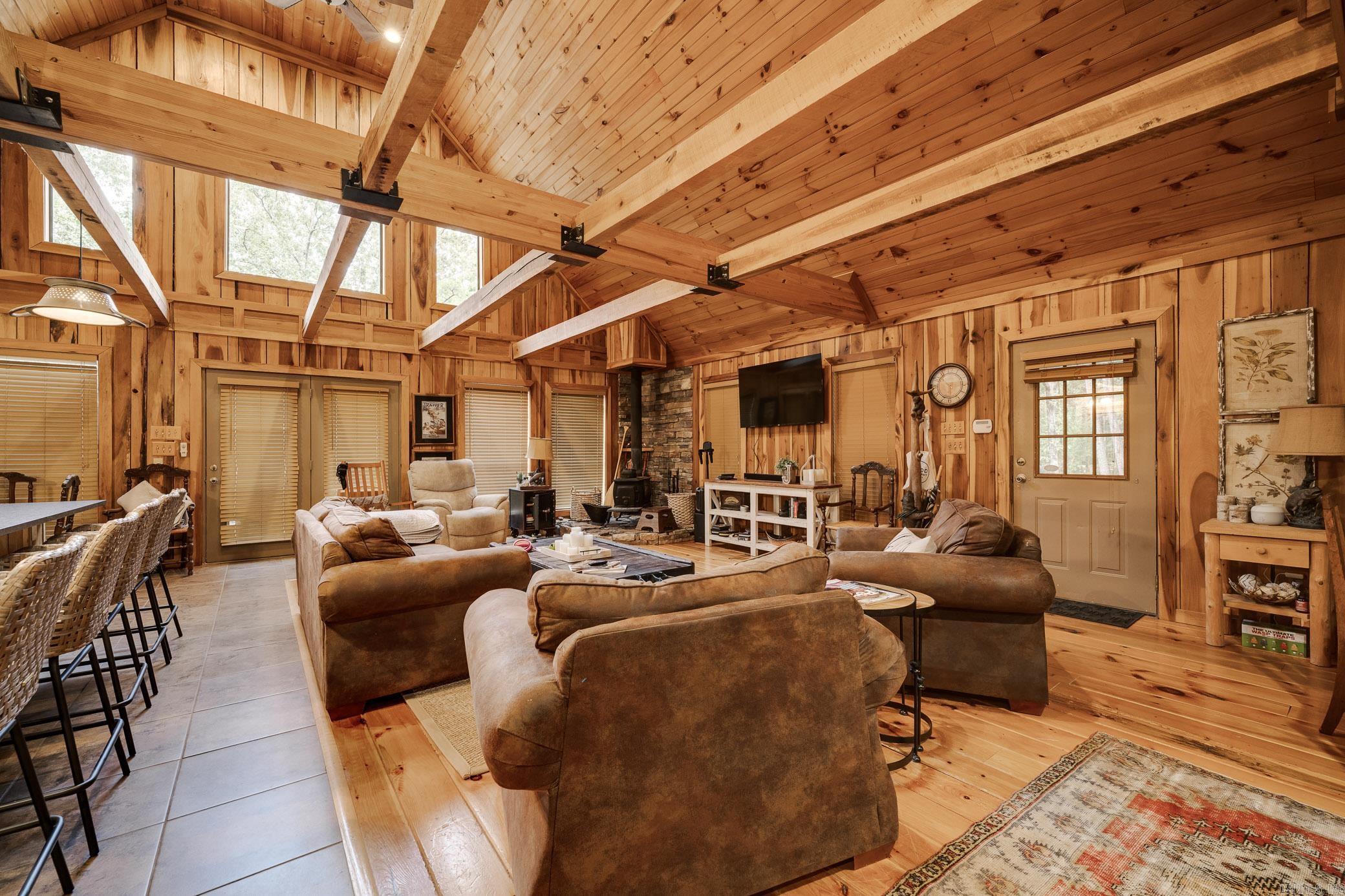 TIMBER LAKE - Residential