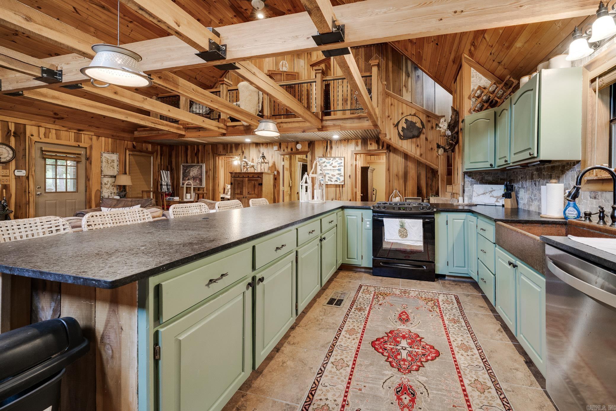 TIMBER LAKE - Residential
