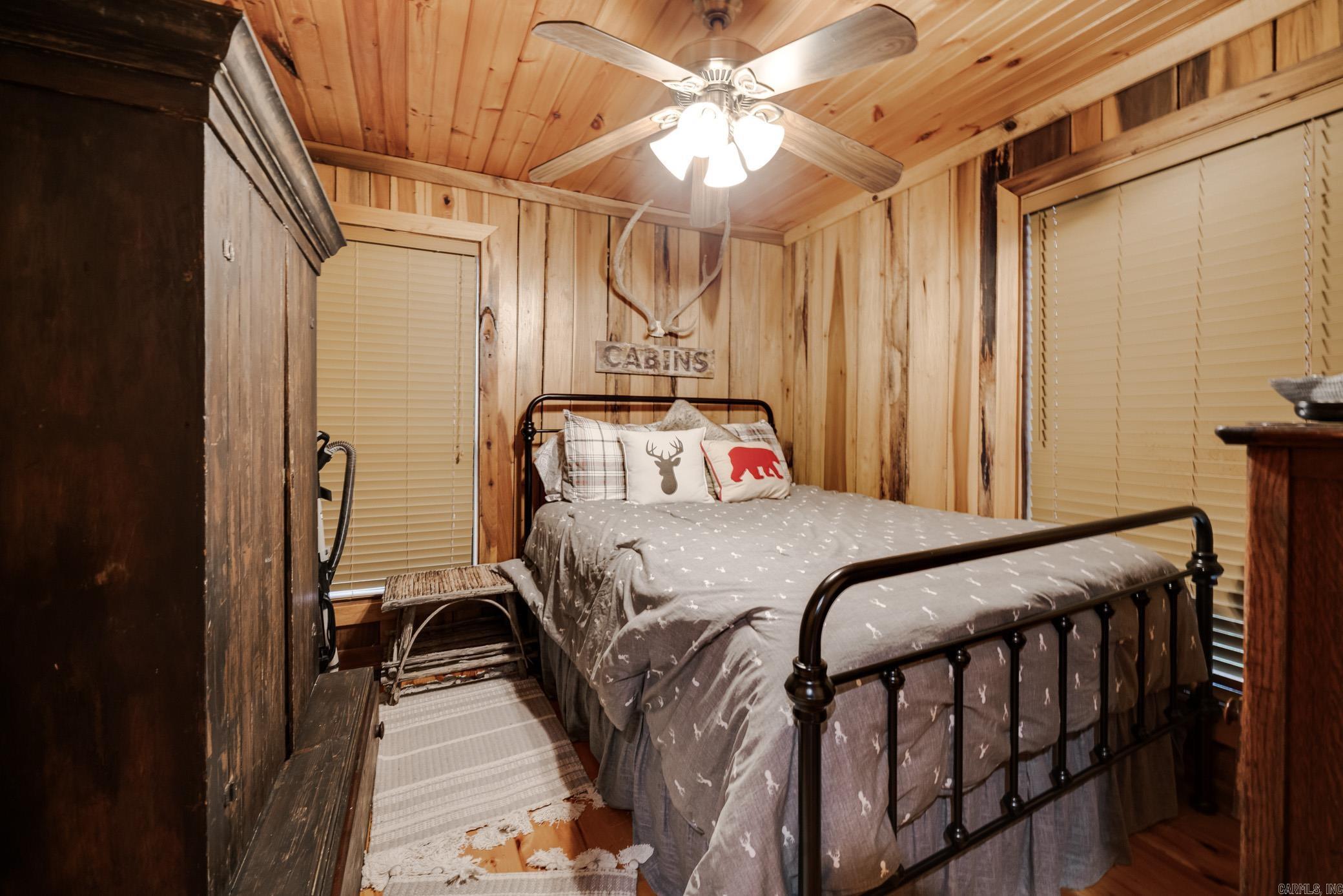 TIMBER LAKE - Residential