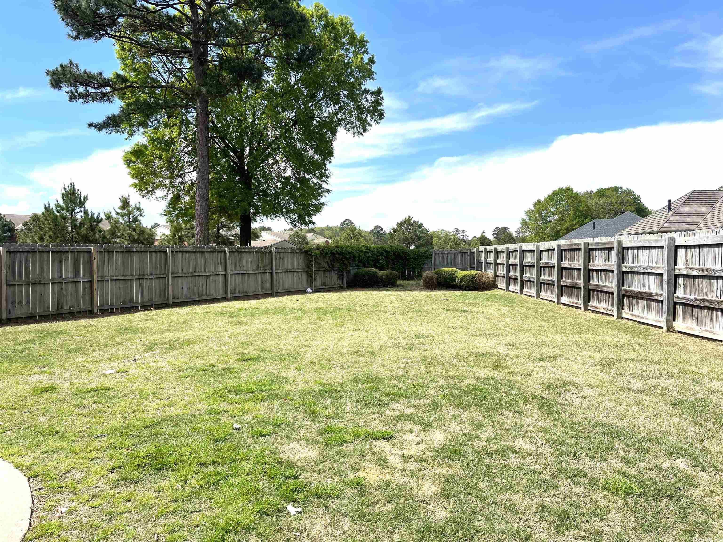 COUNTRY CLUB OF ARK THE - Residential