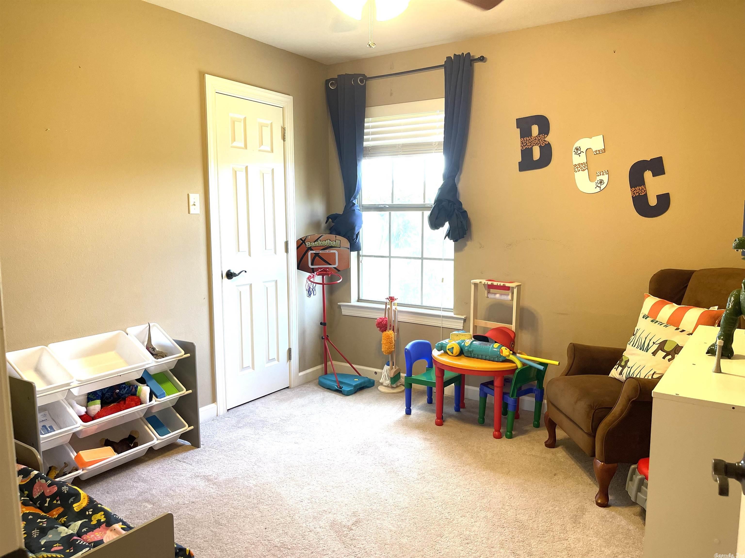 COUNTRY CLUB OF ARK THE - Residential