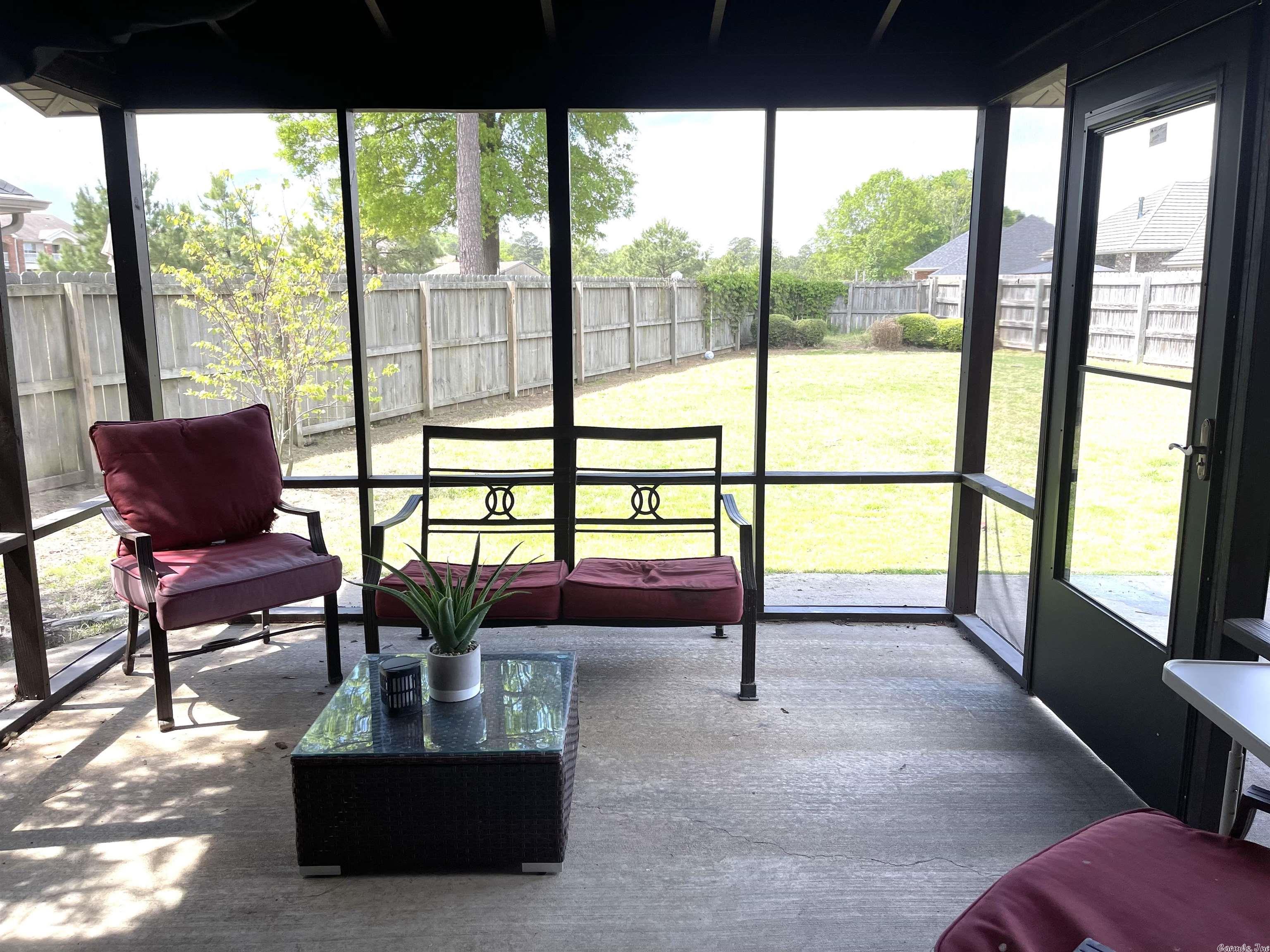 COUNTRY CLUB OF ARK THE - Residential