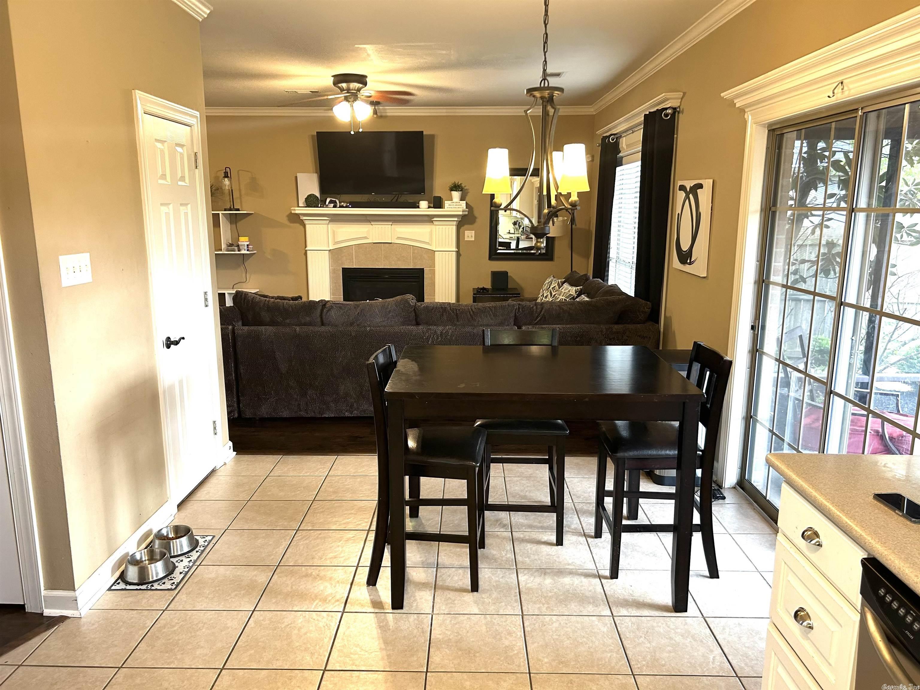 COUNTRY CLUB OF ARK THE - Residential