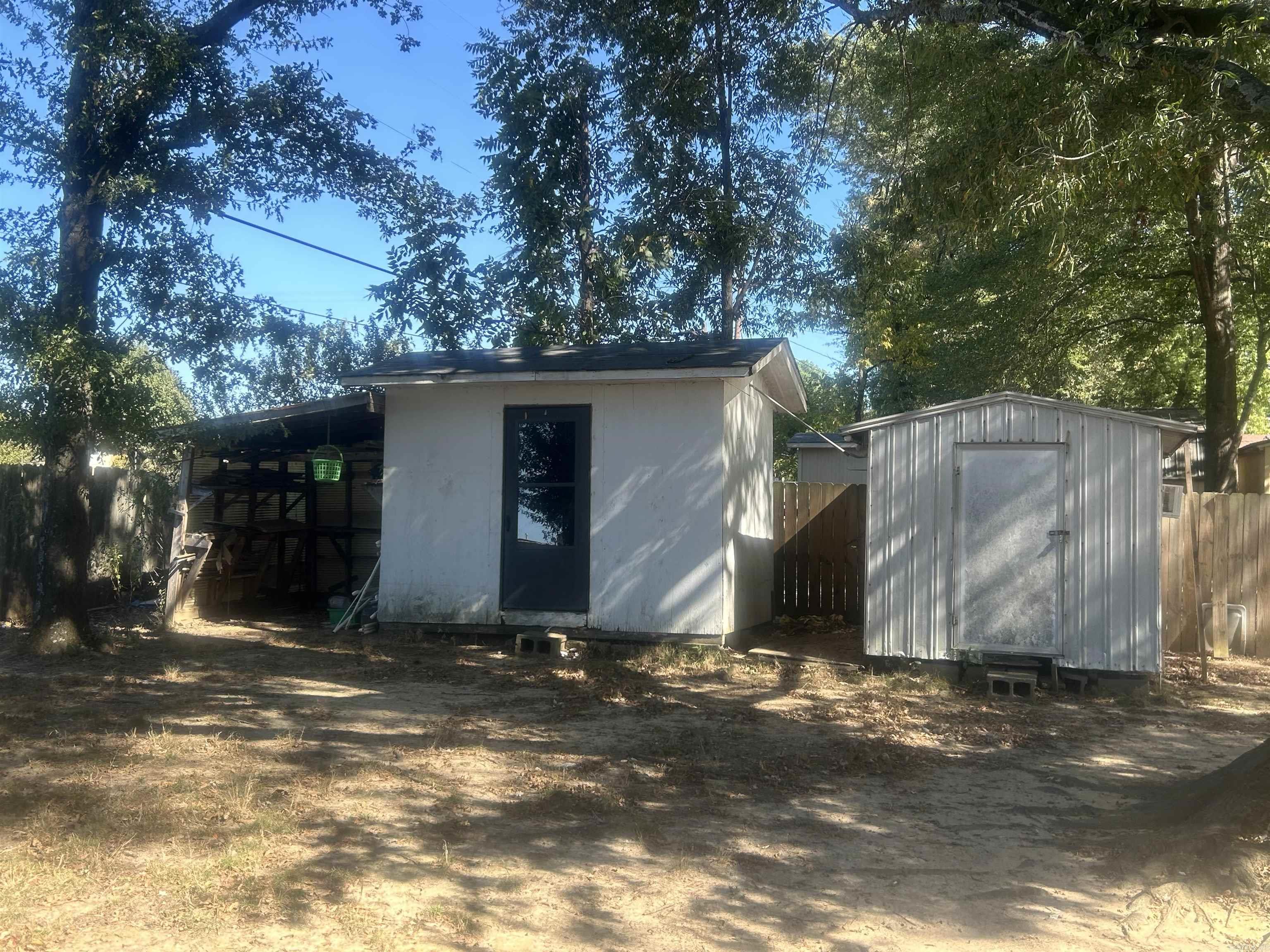 CLOVERDALE ADDN (MCRAE) - Residential