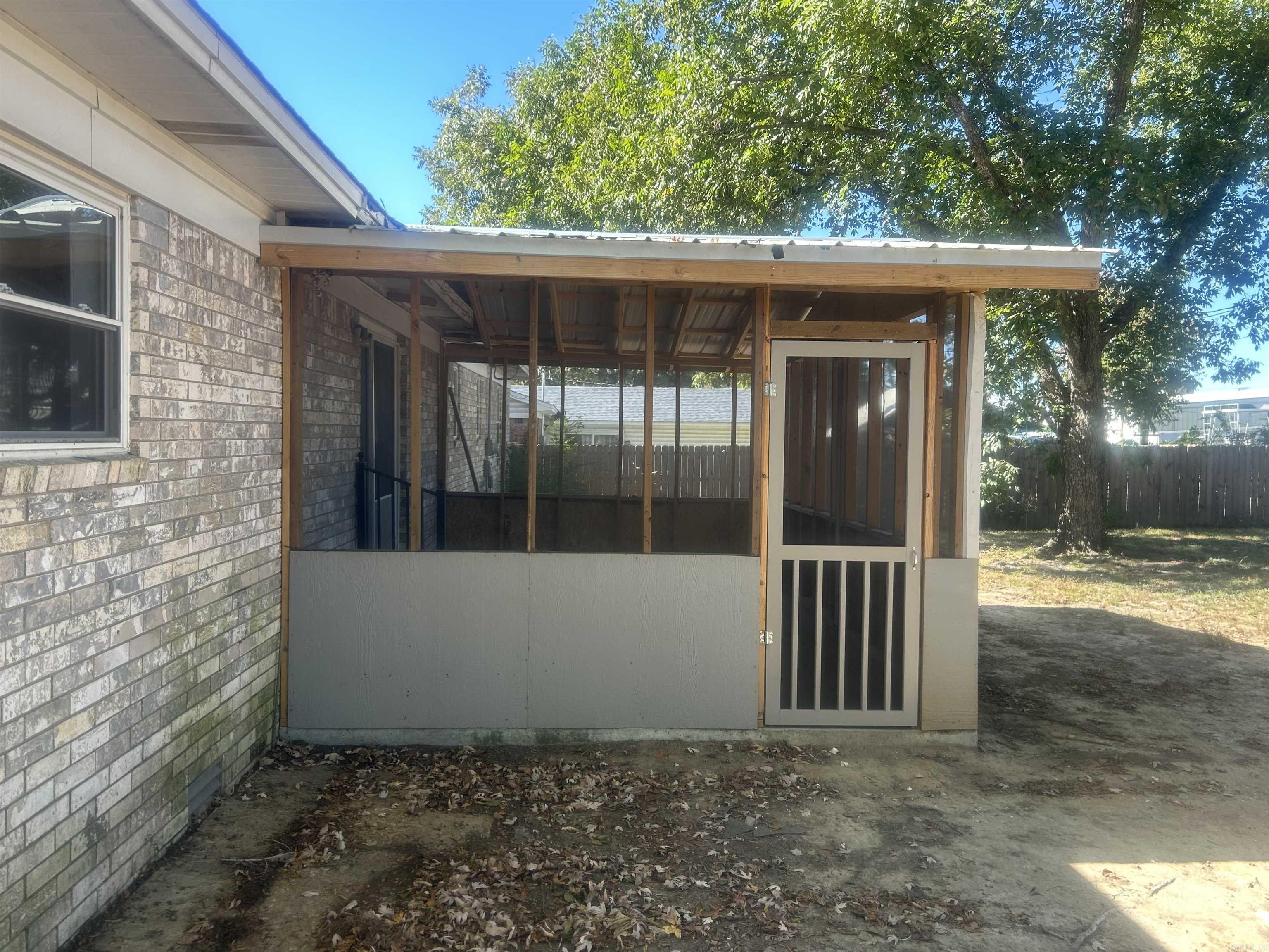 CLOVERDALE ADDN (MCRAE) - Residential