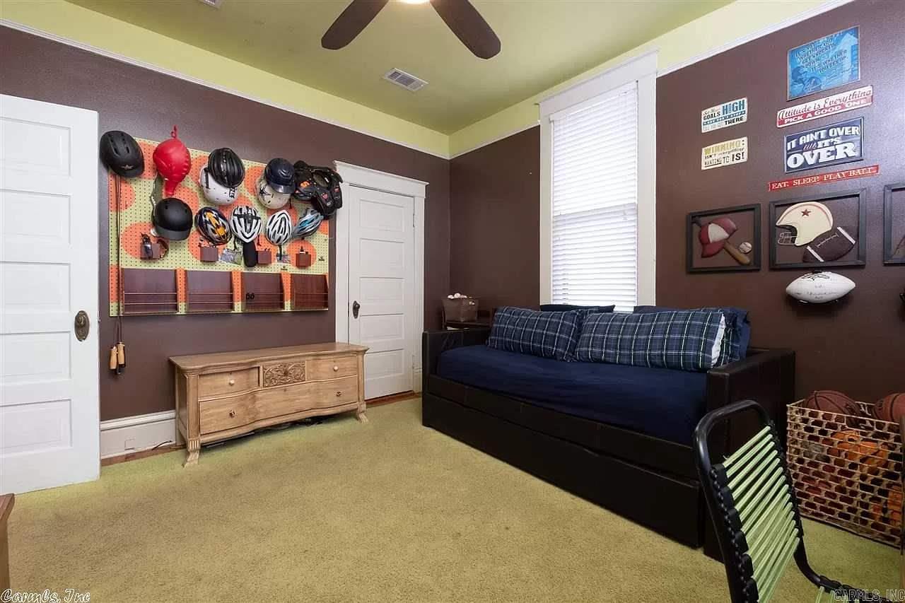 Auten & Moss - Residential Lease