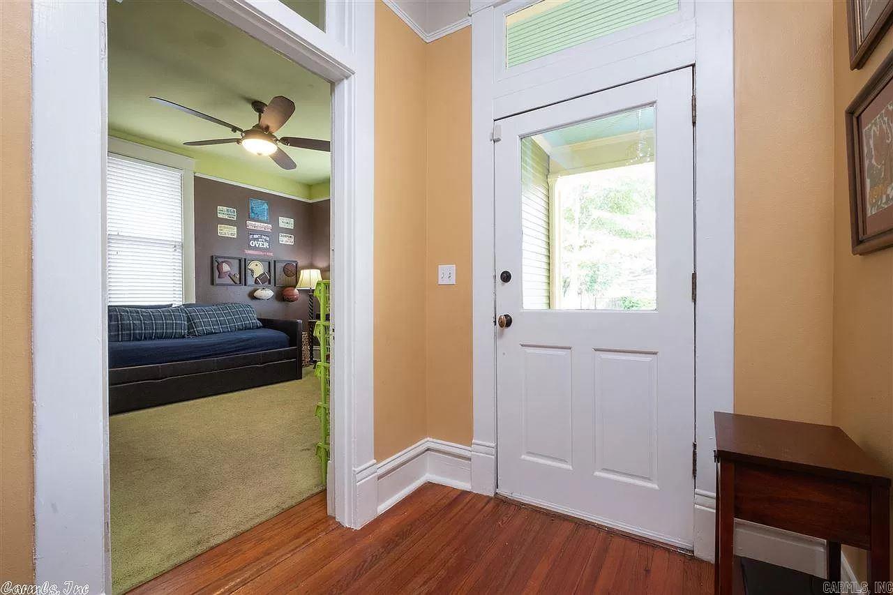 Auten & Moss - Residential Lease