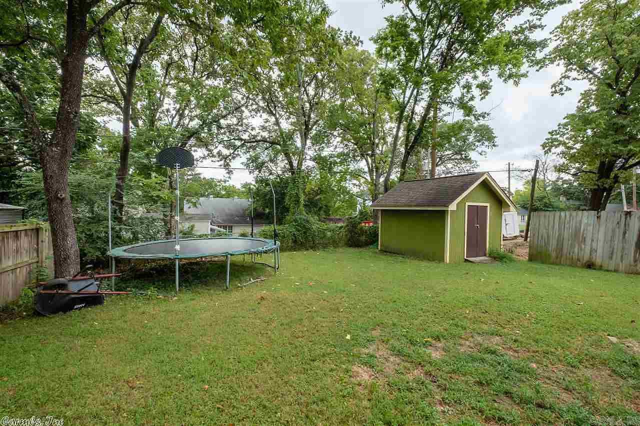 Auten & Moss - Residential Lease