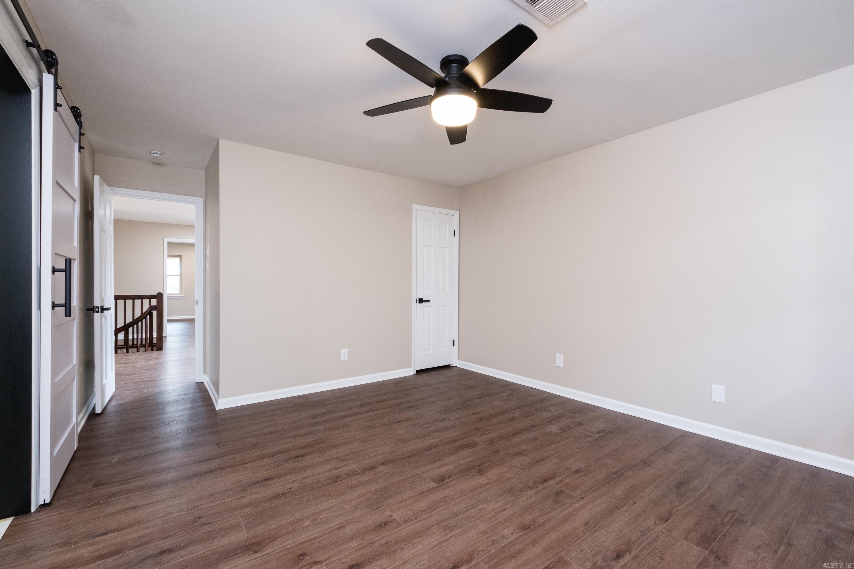 LEAWOOD MANOR - Residential