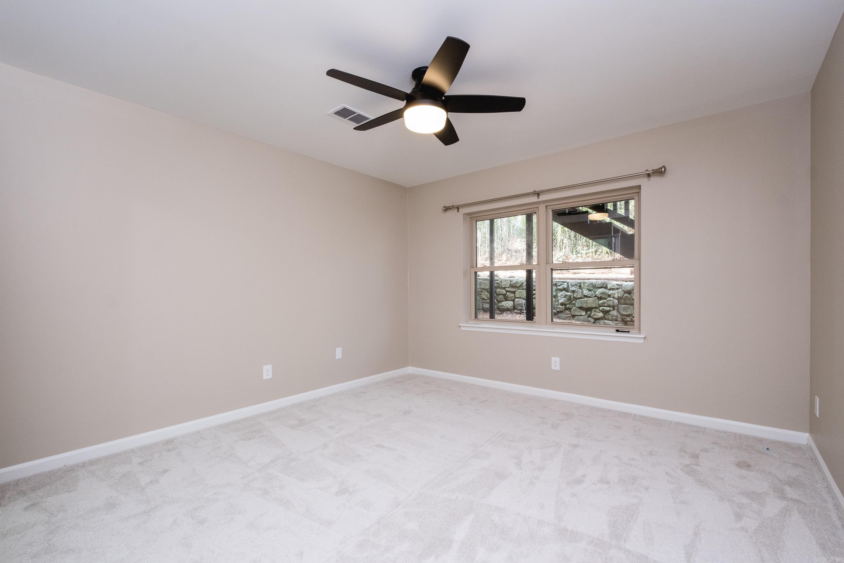 LEAWOOD MANOR - Residential