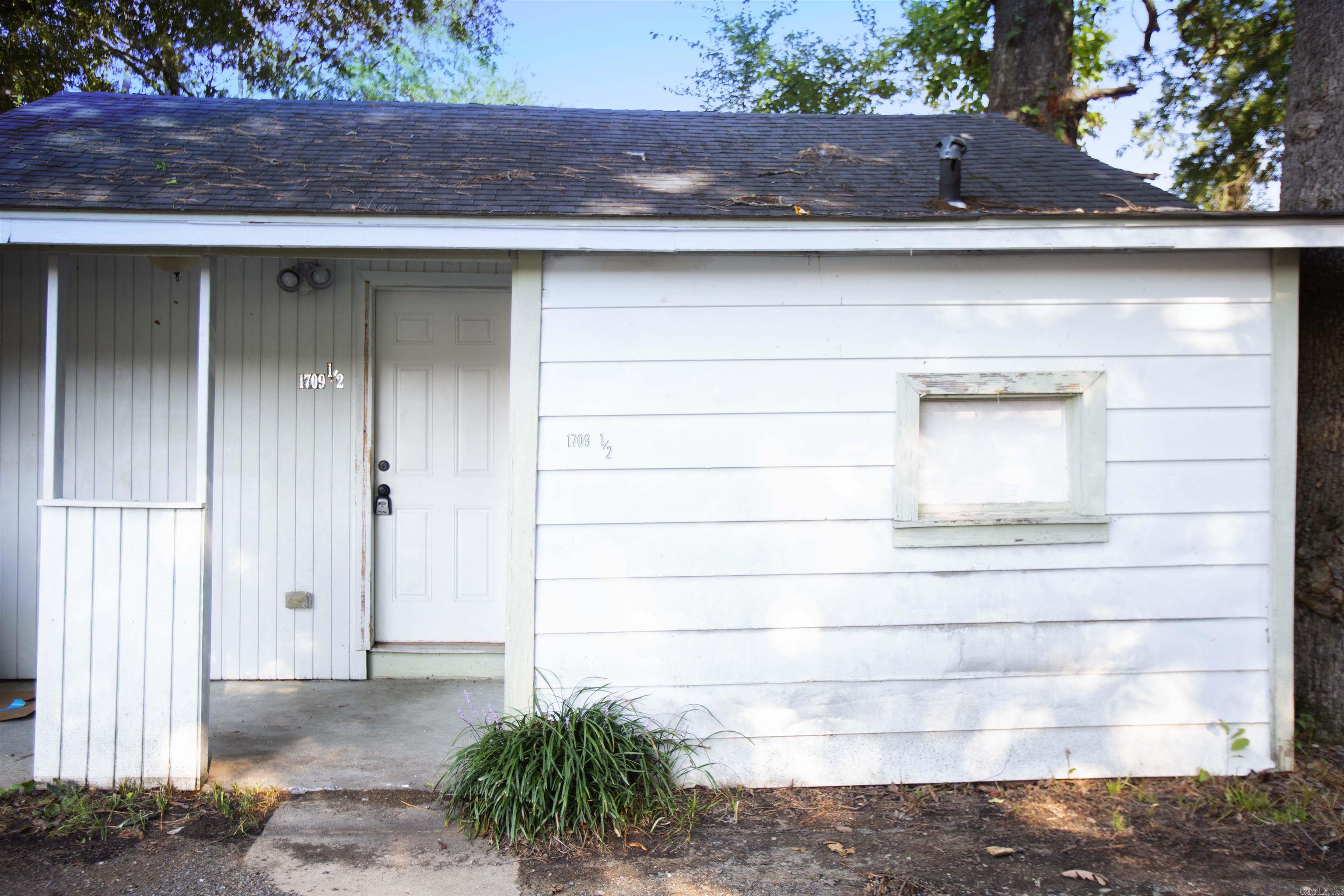 Holts Industrial - Residential Lease