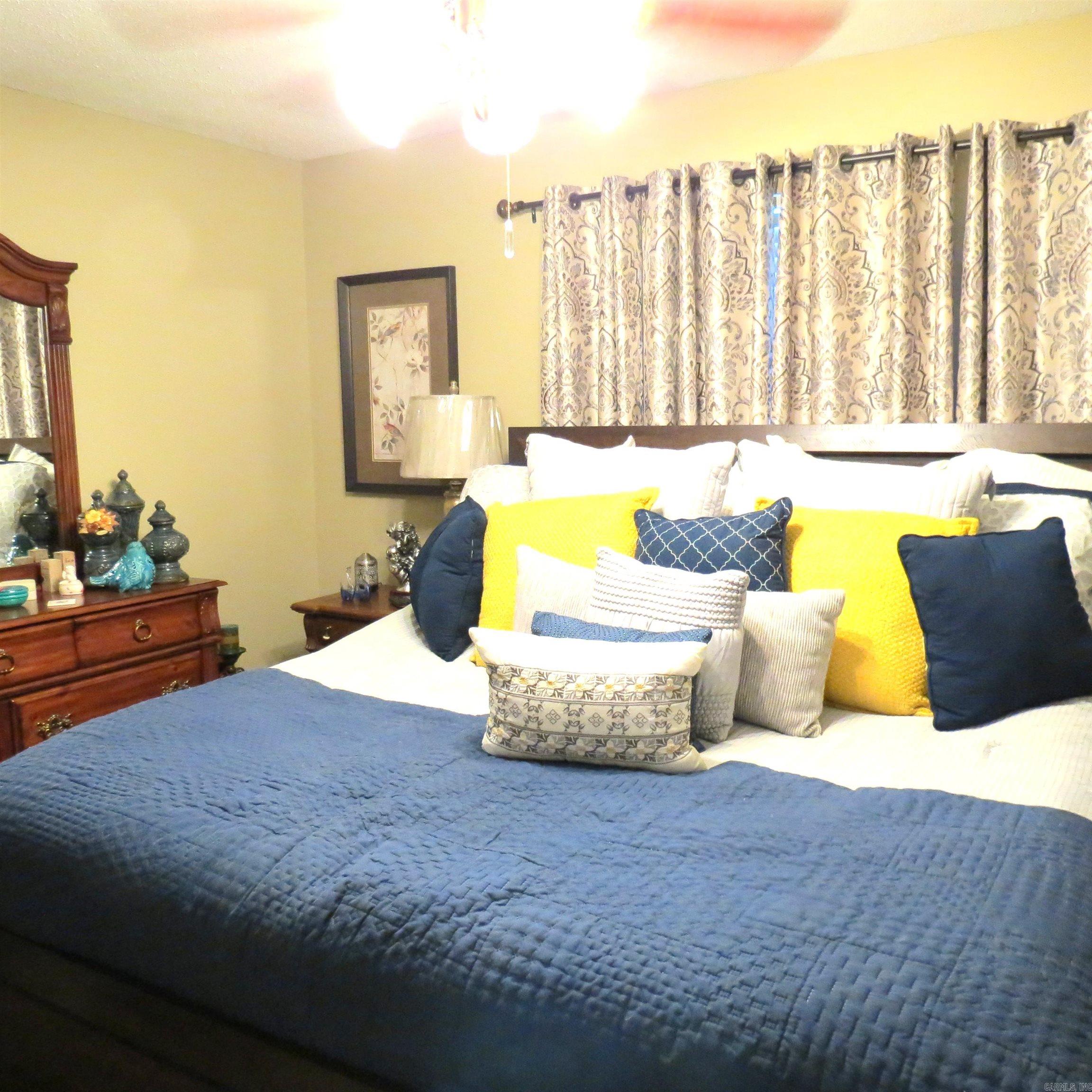 OAK LAWN ESTATES - Residential