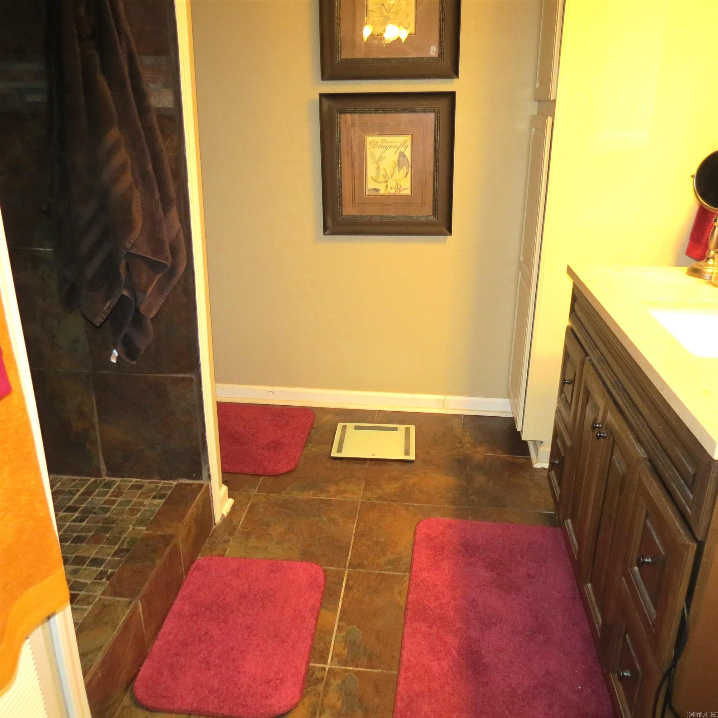 OAK LAWN ESTATES - Residential