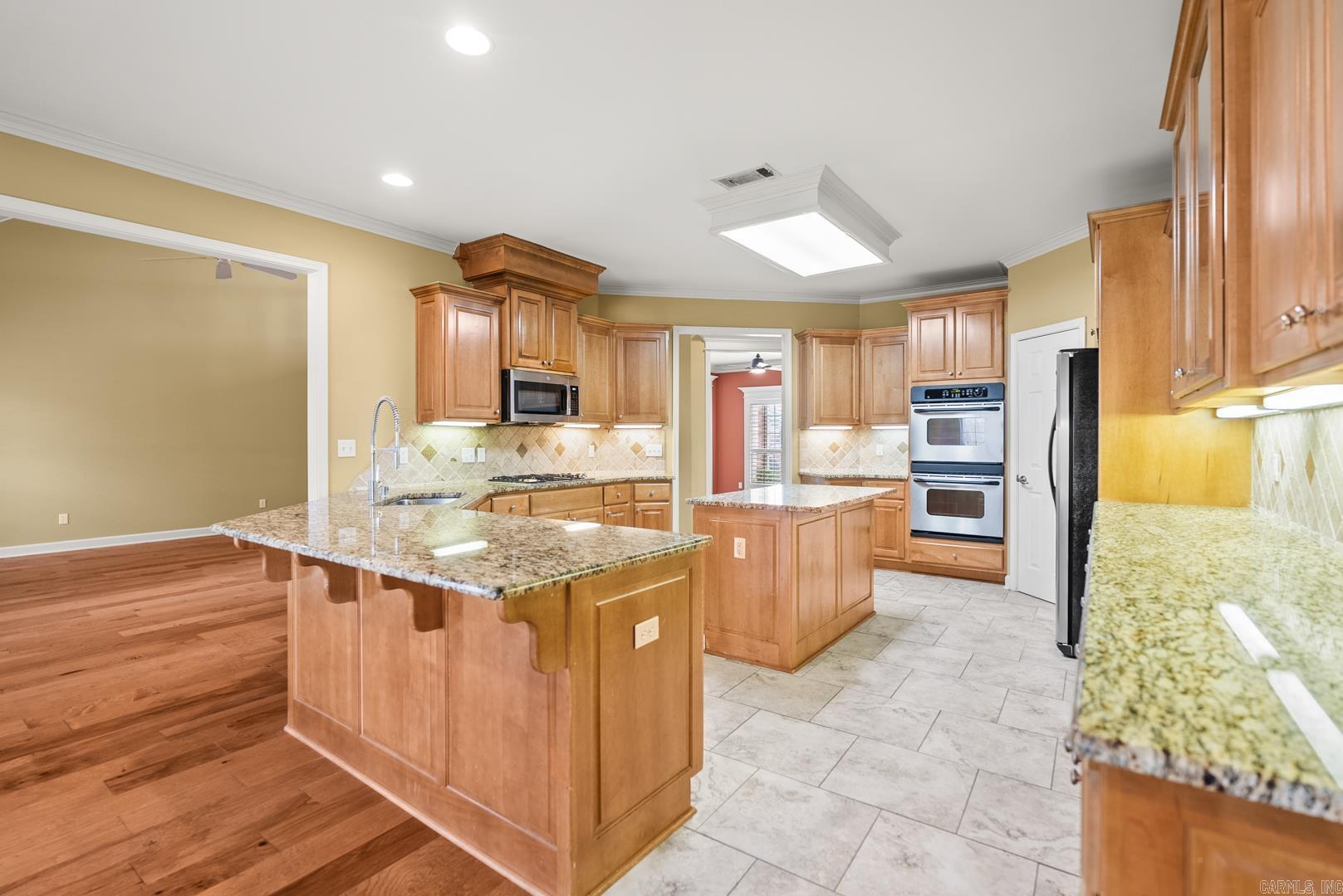 THE VILLAGES OF WELLINGTON - Residential